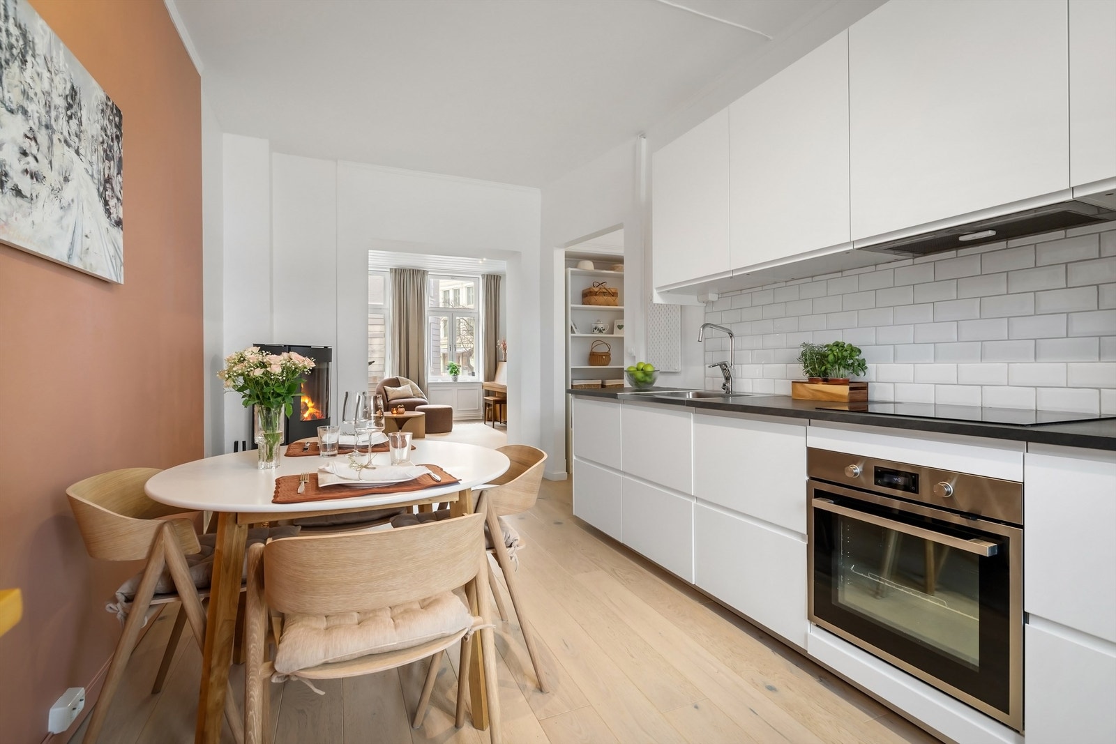 Peisovnen varmer godt på kalde vinterdager Galleribilde