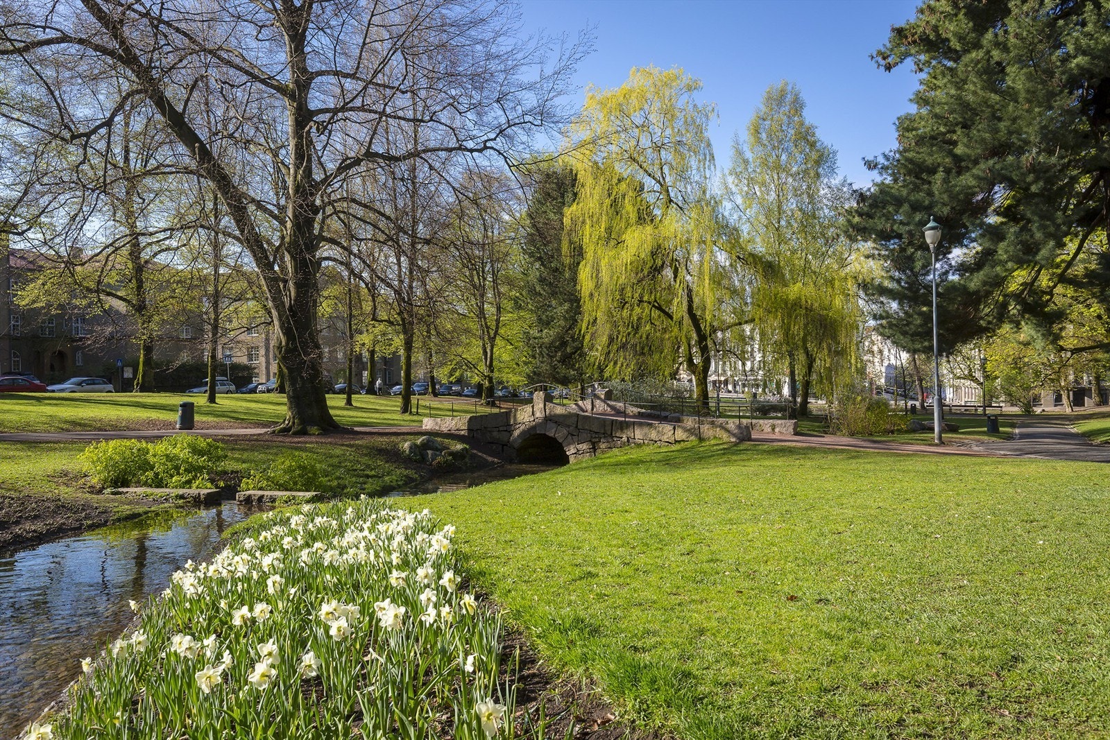 Videre ligger både Stensparken og Iladalen park i kort gangavstand fra boligen Galleribilde