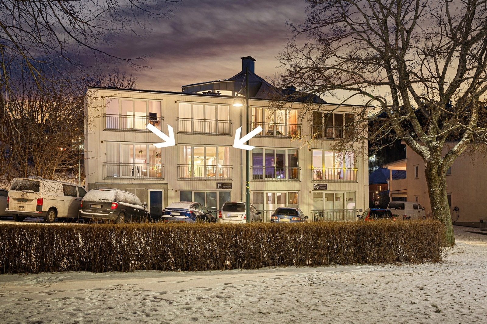 Fasade. Bygget er et eldre røkeri som ble omgjort til leiligheter i 2005. Galleribilde