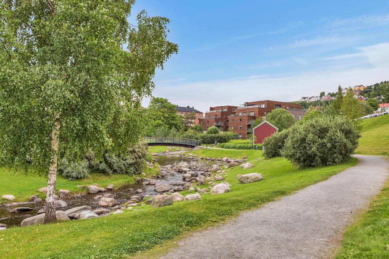 Iladalen park er også et vakkert alternativ på sommerhalvåret. Galleribilde
