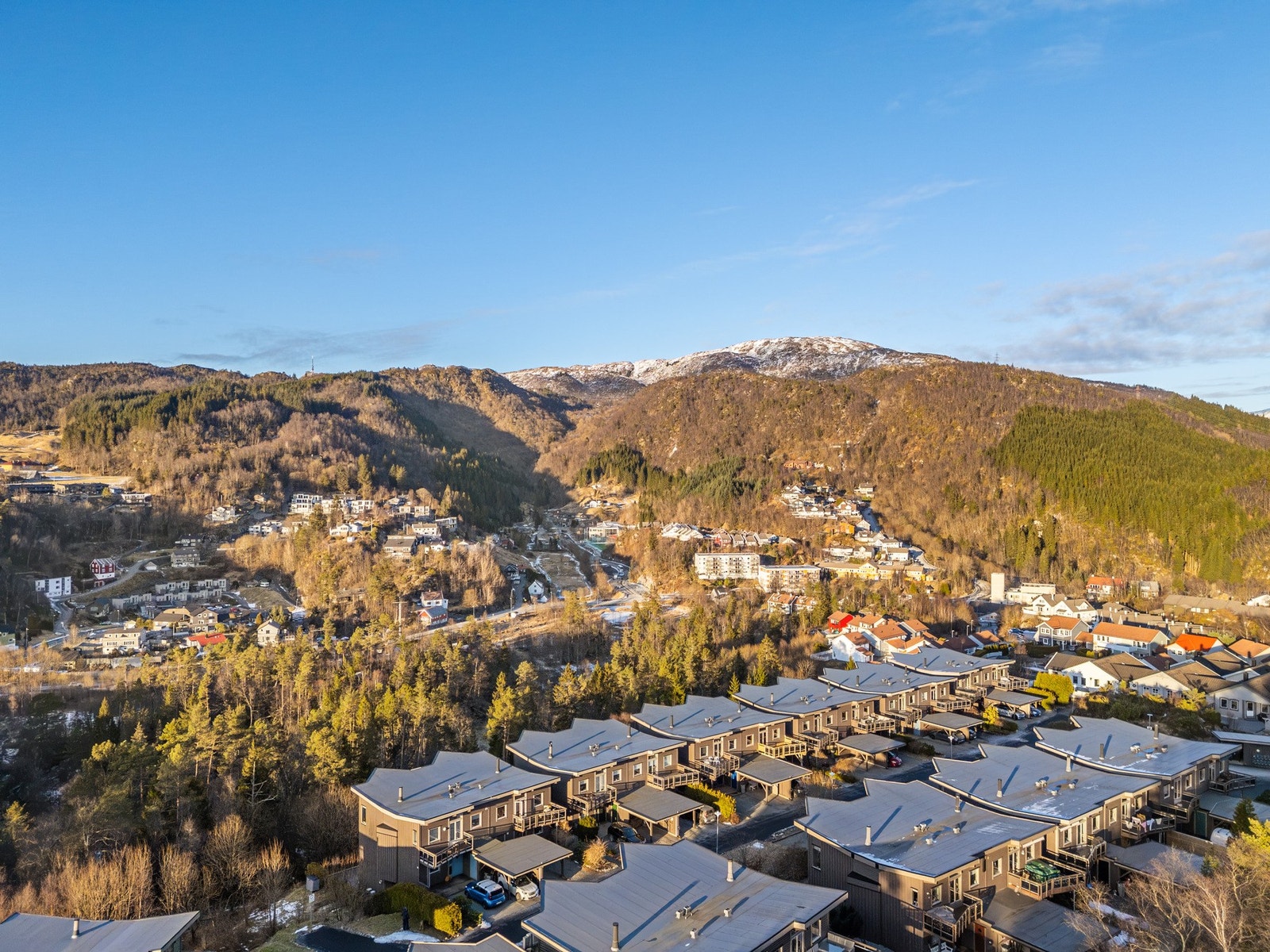 Koselig og skjermet boligfelt i hyggelig nabolag. Galleribilde