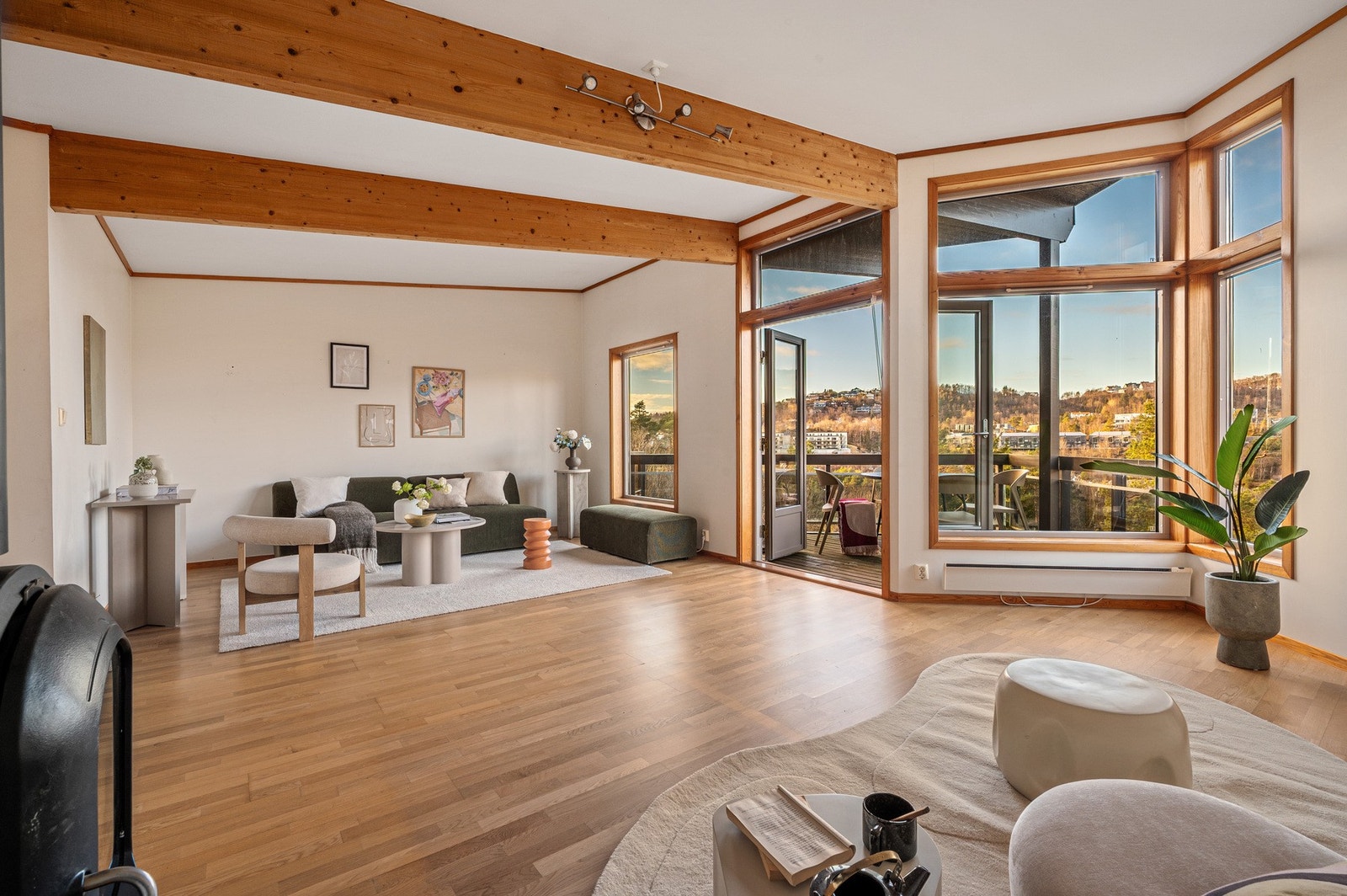 Her finner du en fin familiebolig med nydelig utsikt Galleribilde