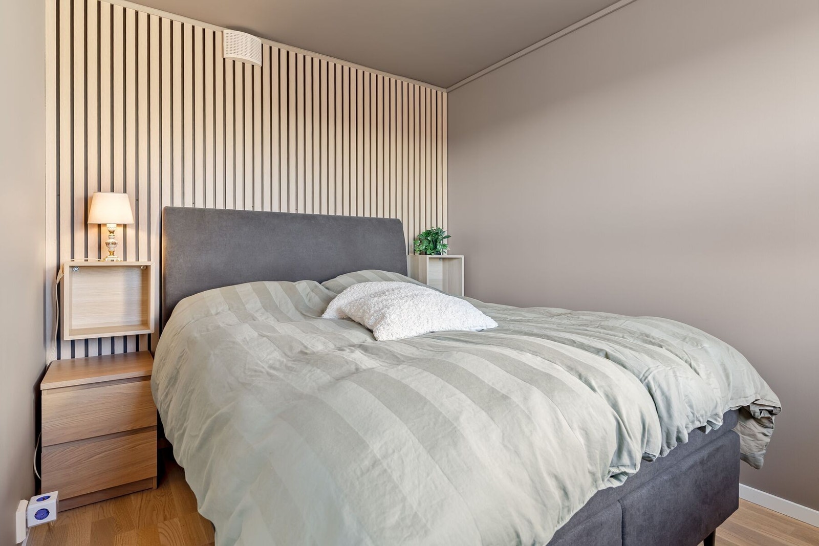 Soverom nr. 2 er på ca. 8 kvm. Galleribilde