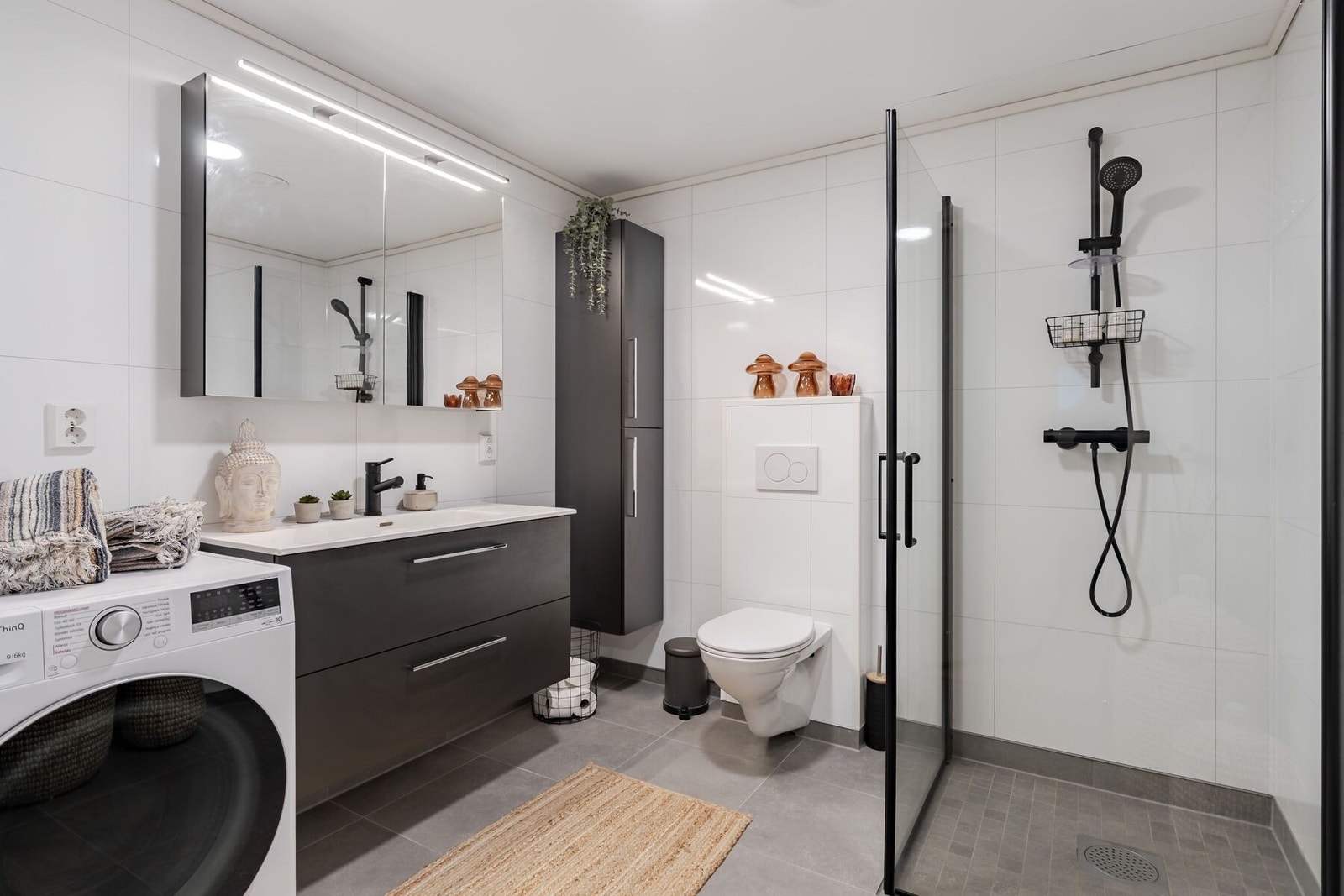 Pent bad på ca. 6 kvm. Galleribilde