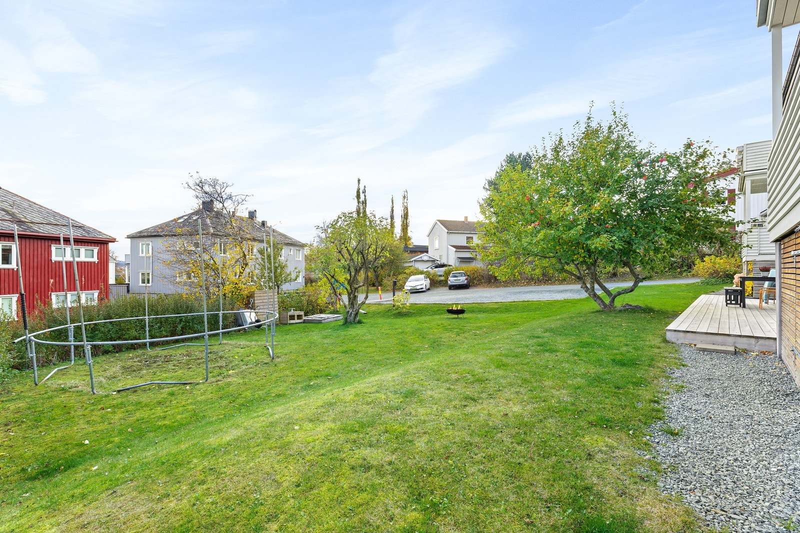 Det er gjort flere arbeider på boligen de siste årene. Bla. er kjelleren drenert i forbindelse med ombygging. Galleribilde