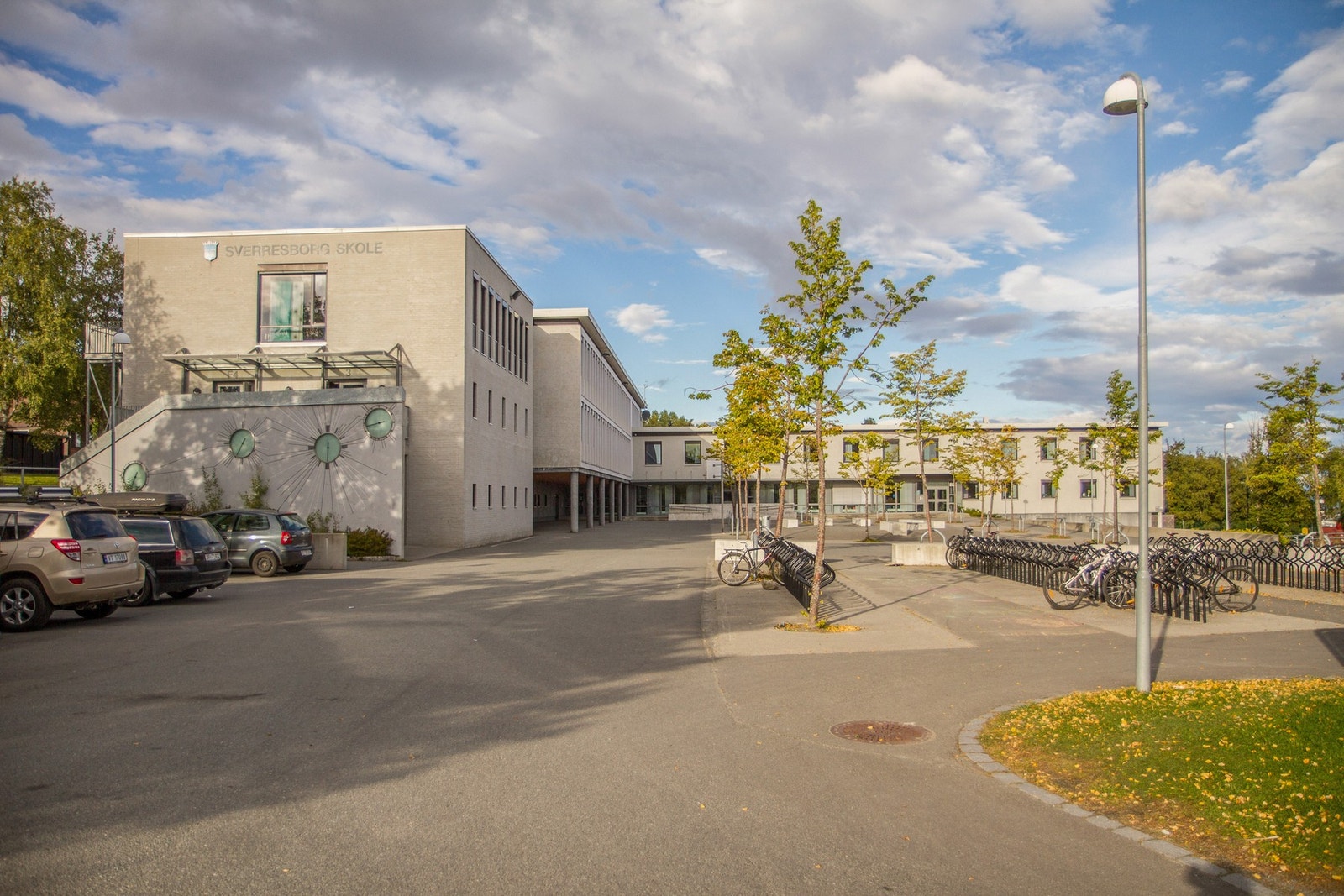 Sverresborg ungdomsskole. Galleribilde