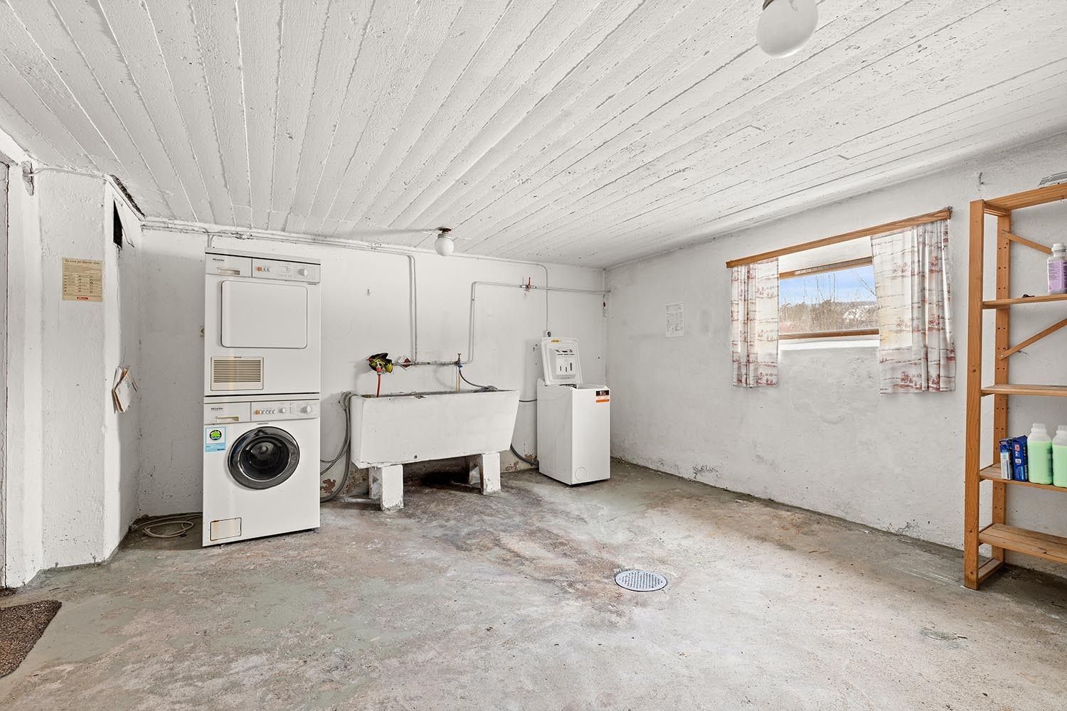 Vaskerom Galleribilde