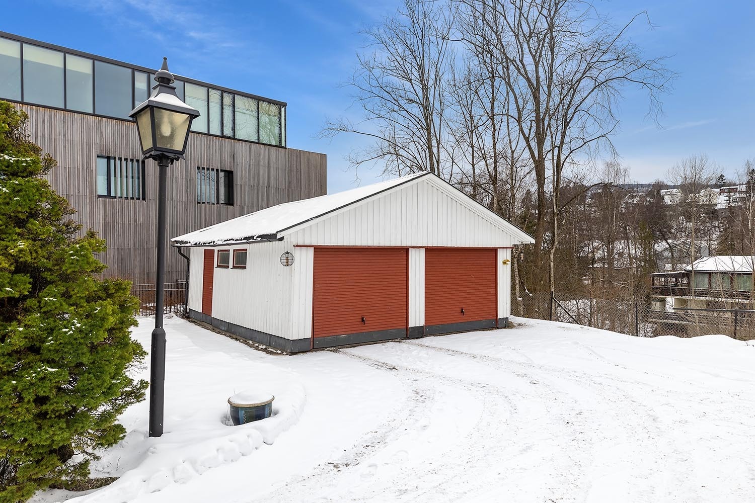 Dobbelgarasje (44 kvm) Galleribilde