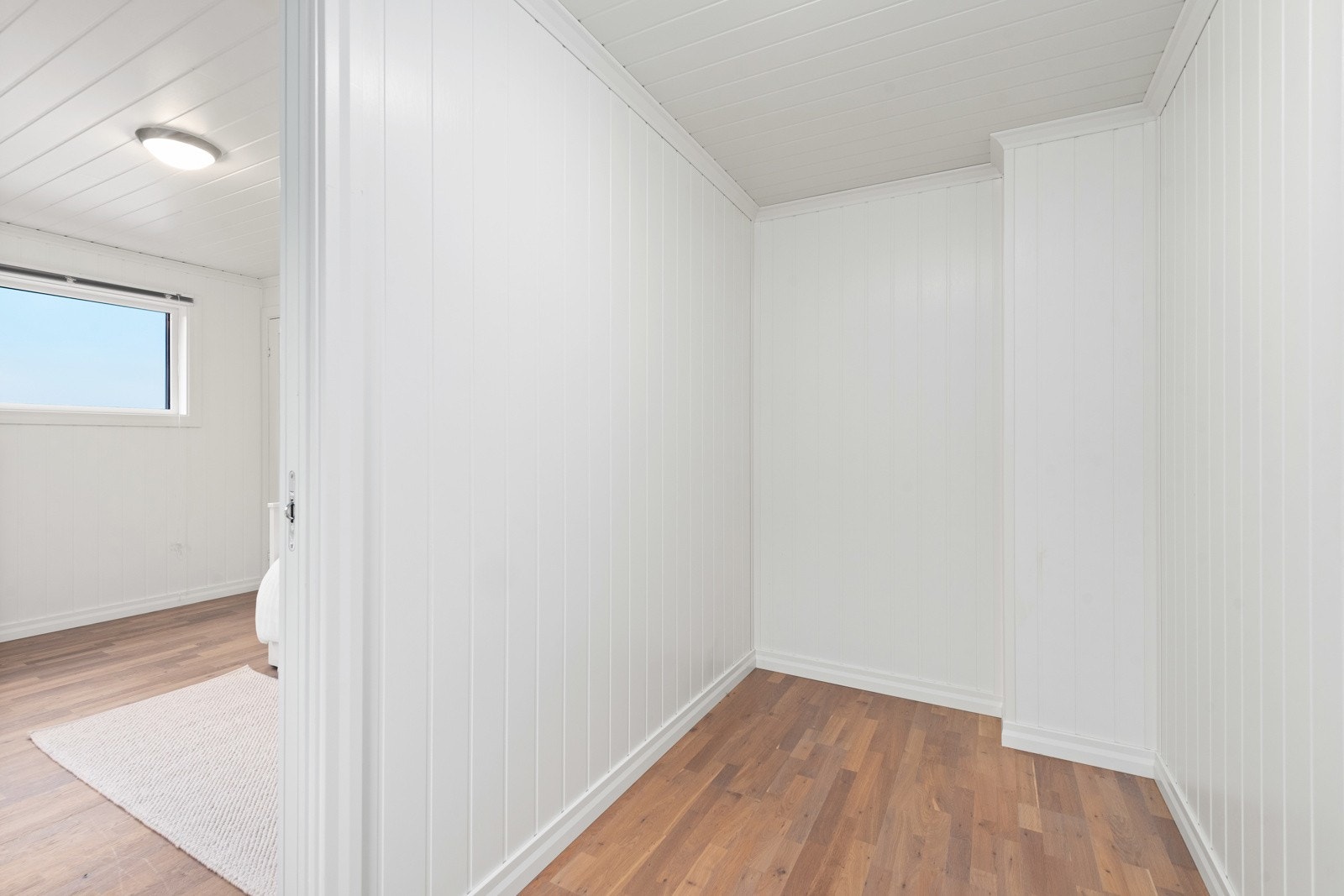 Bodrom i bakkant av soverommet i 2.etg er i god størrelse. Galleribilde