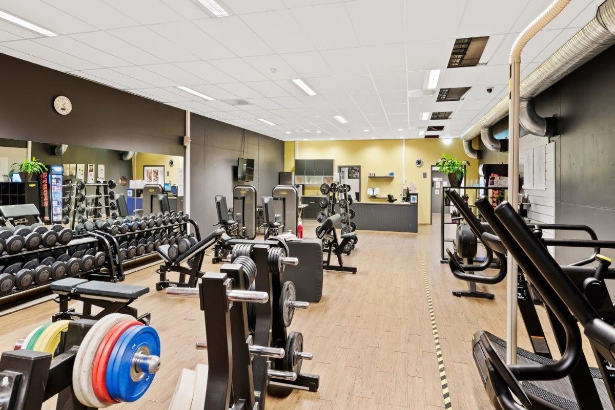 I Frolandia er det et stort og flott treningssenter med tilhørende garderobeanlegg Galleribilde