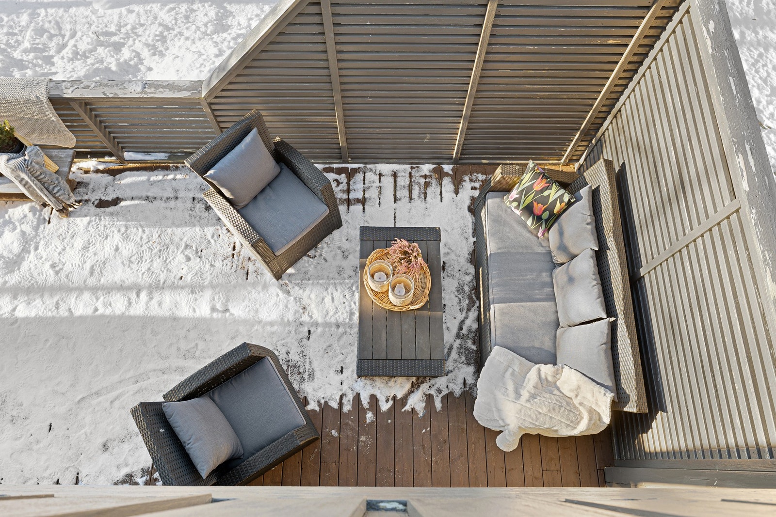 Terrasse sett fra balkong. Galleribilde