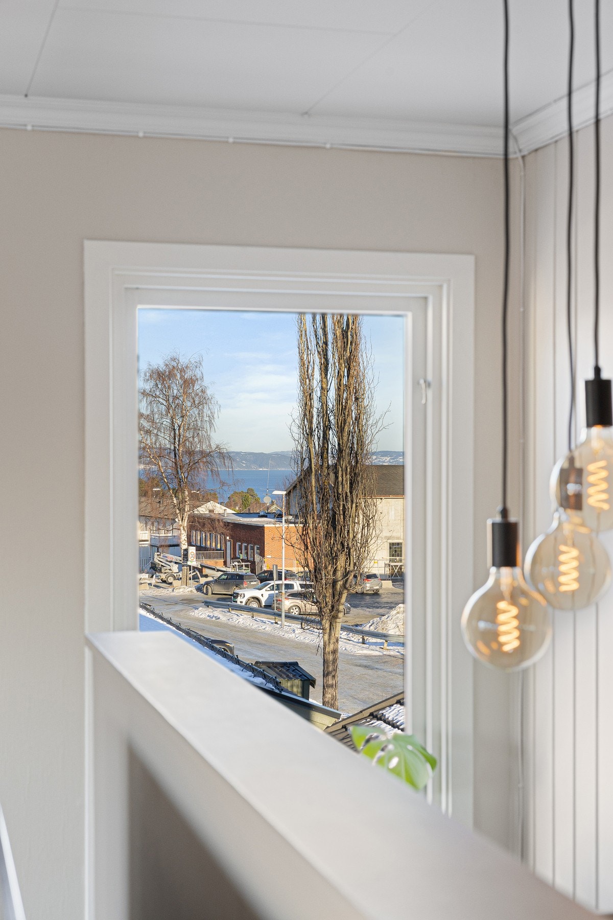 Utsikt også fra stue. Galleribilde