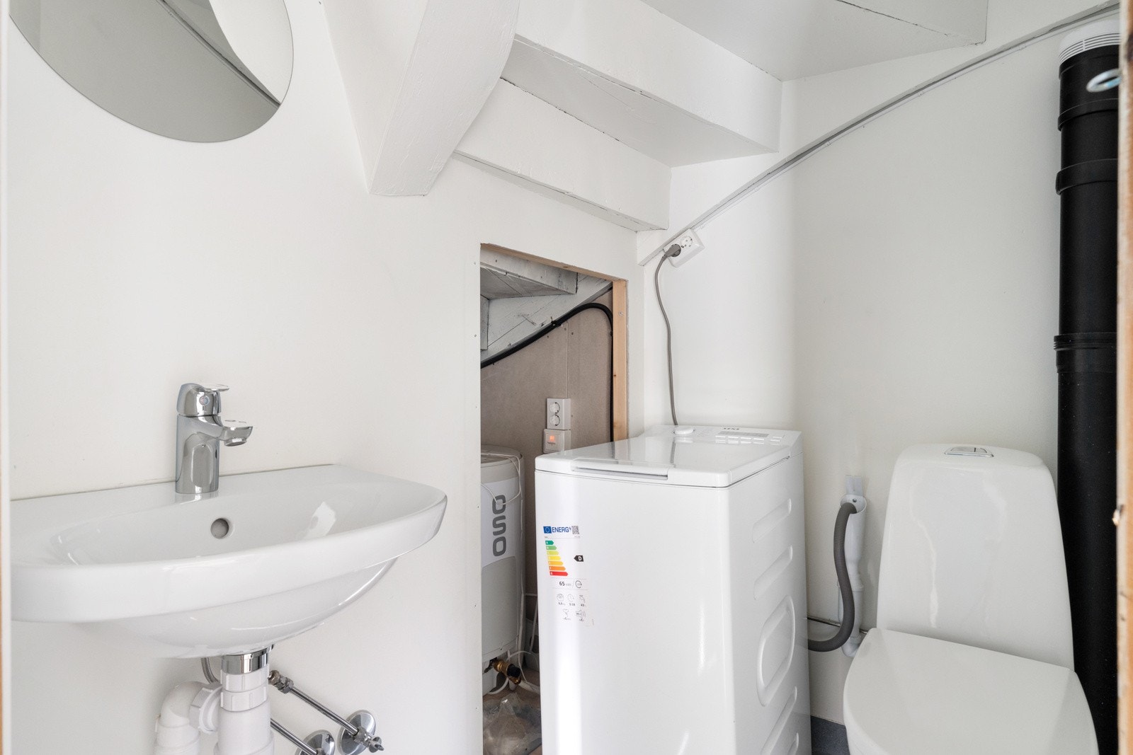 Toalett kombinert som vaskerom Galleribilde