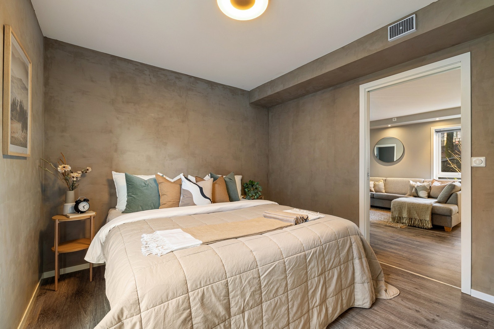 Hovedsoverom med rolig og harmonisk uttrykk Galleribilde