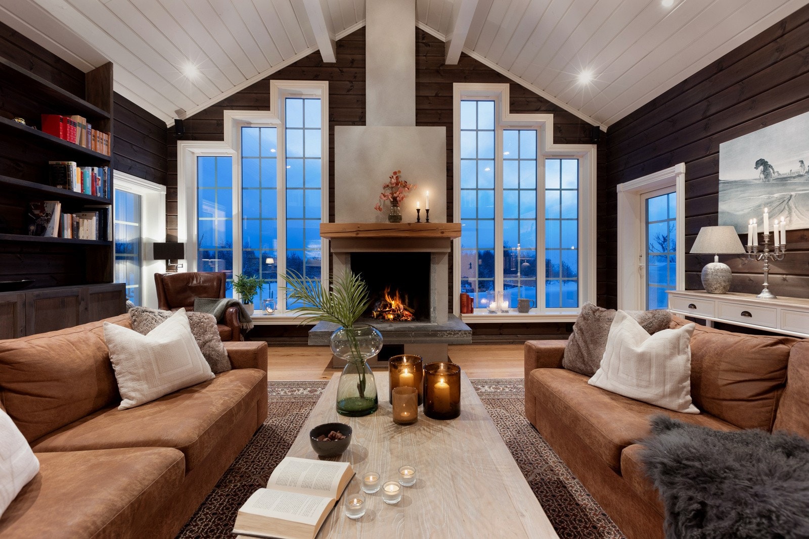 Hytta ble bygd i 2020, og holder gjennomgående, høy standard. Galleribilde