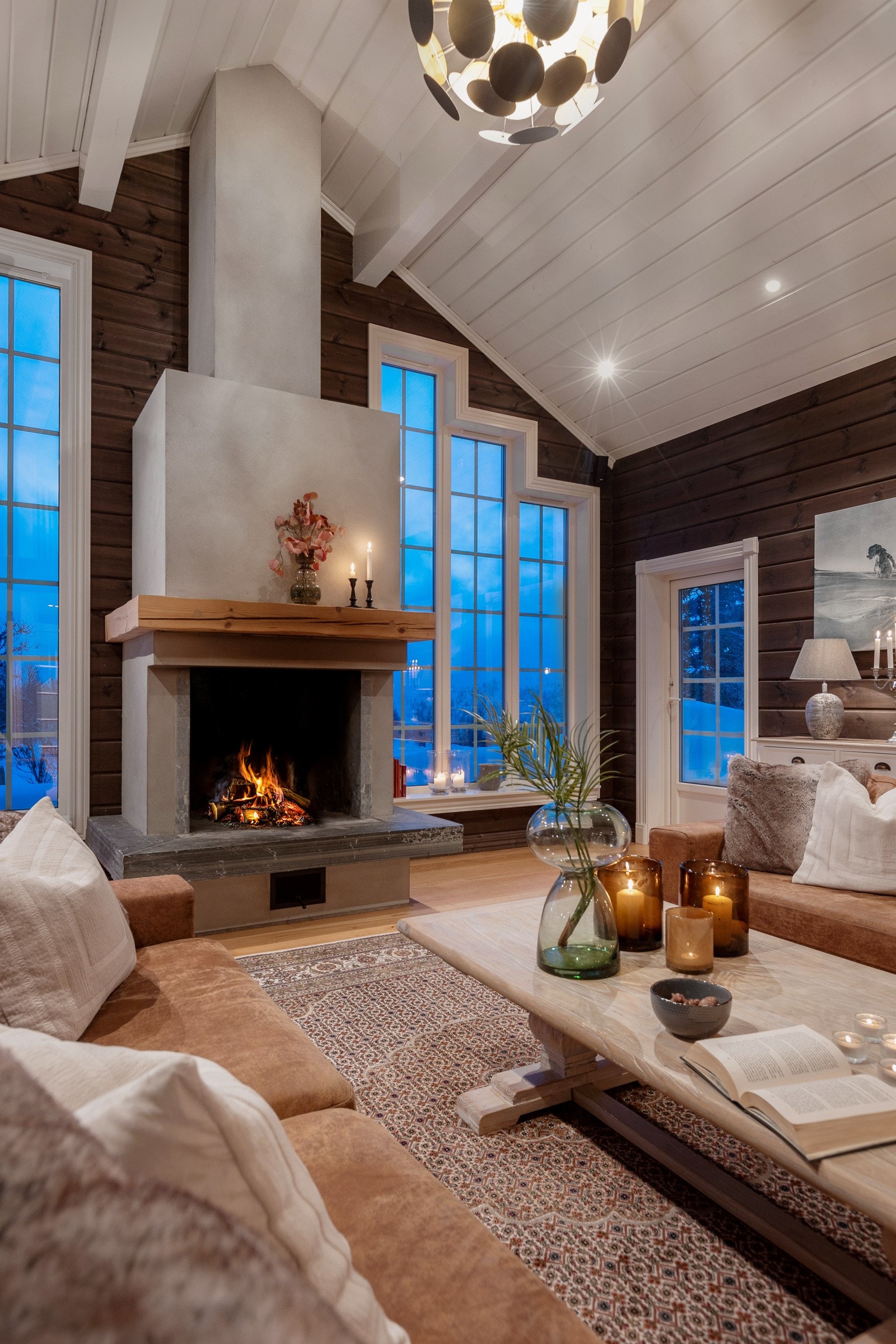 Selvrensende vindu gjør det enklere å vedlikeholde vinduene og holde utsikten klar og ren. Galleribilde