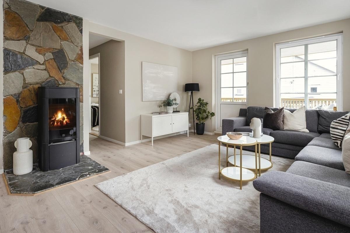 Velkommen til Stavnevegen 4! En stor og nyrenovert leilighet på 111 kvm med en svært attraktiv beliggenhet! Galleribilde