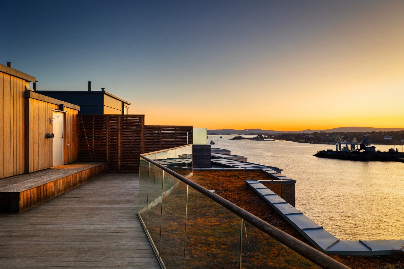 Sameiet en felles takterrasse med fantastiske utsikt- og solforhold, til glede for sameiets beboere. Galleribilde