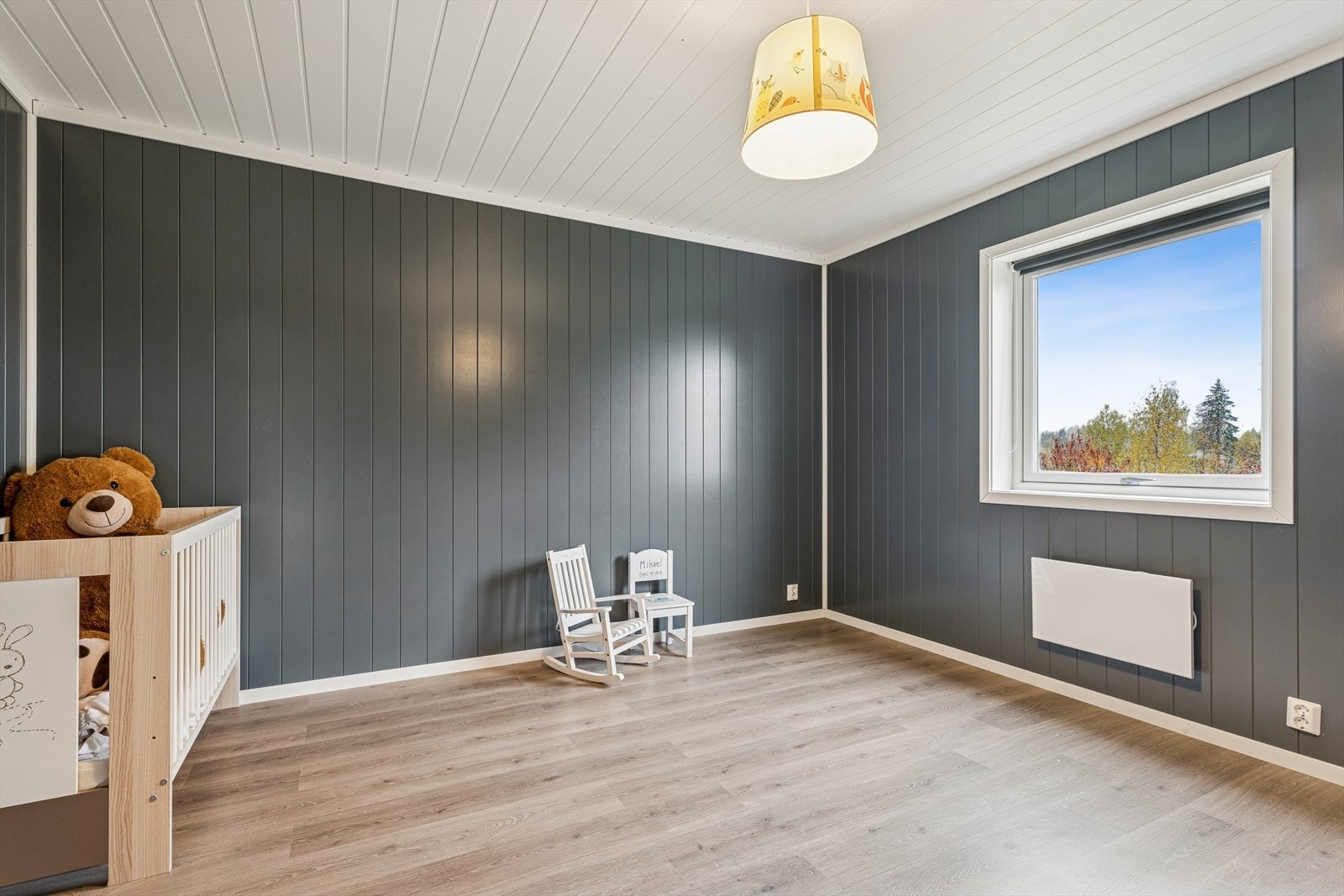 Hverdagslogistikken er enkel med Vestrumenga barnehage og Korta barneskole innen få minutter. Galleribilde