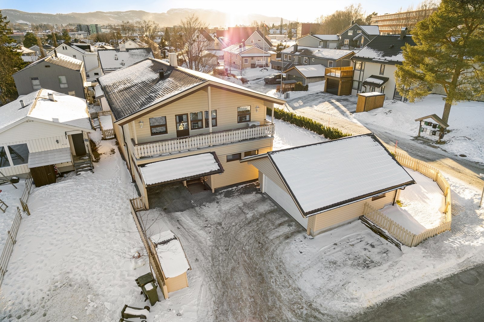 En attraktiv og innbydende enebolig på 346 m² med en rekke gode kvaliteter. Galleribilde