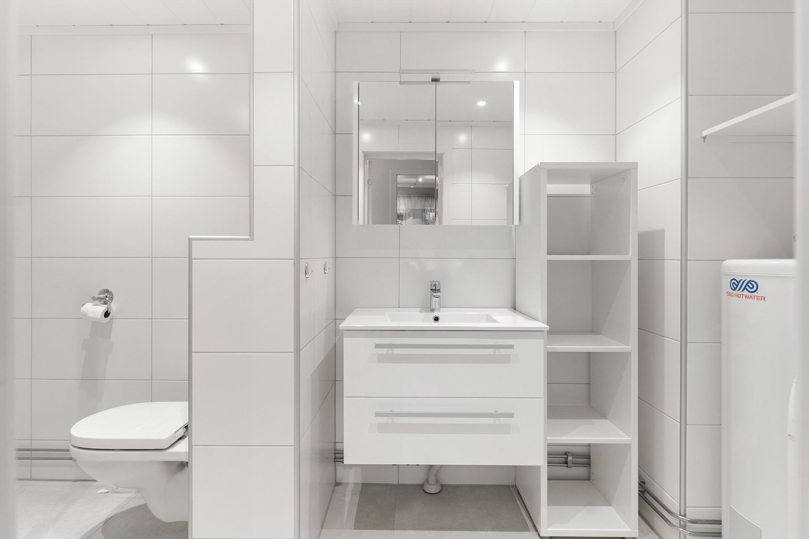 Tidløst og romslig bad renovert i 2019 Galleribilde