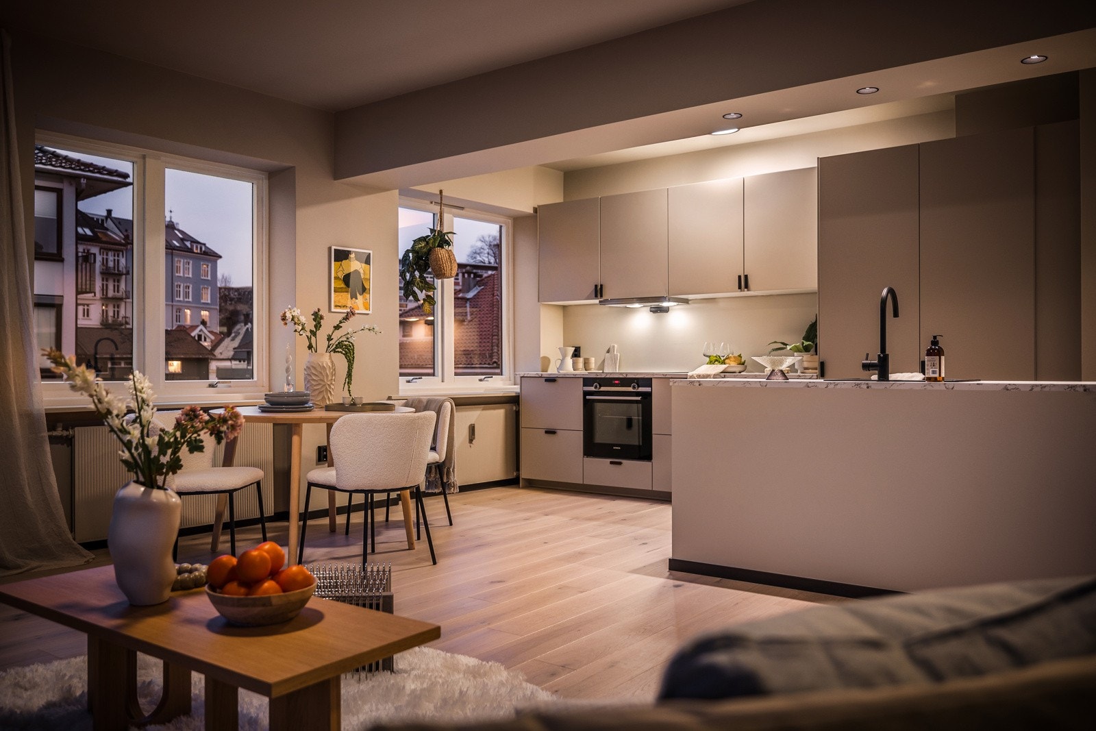 - Oppvarming via radiatorer og varmtvann er inkludert i fellesutgftene - Galleribilde