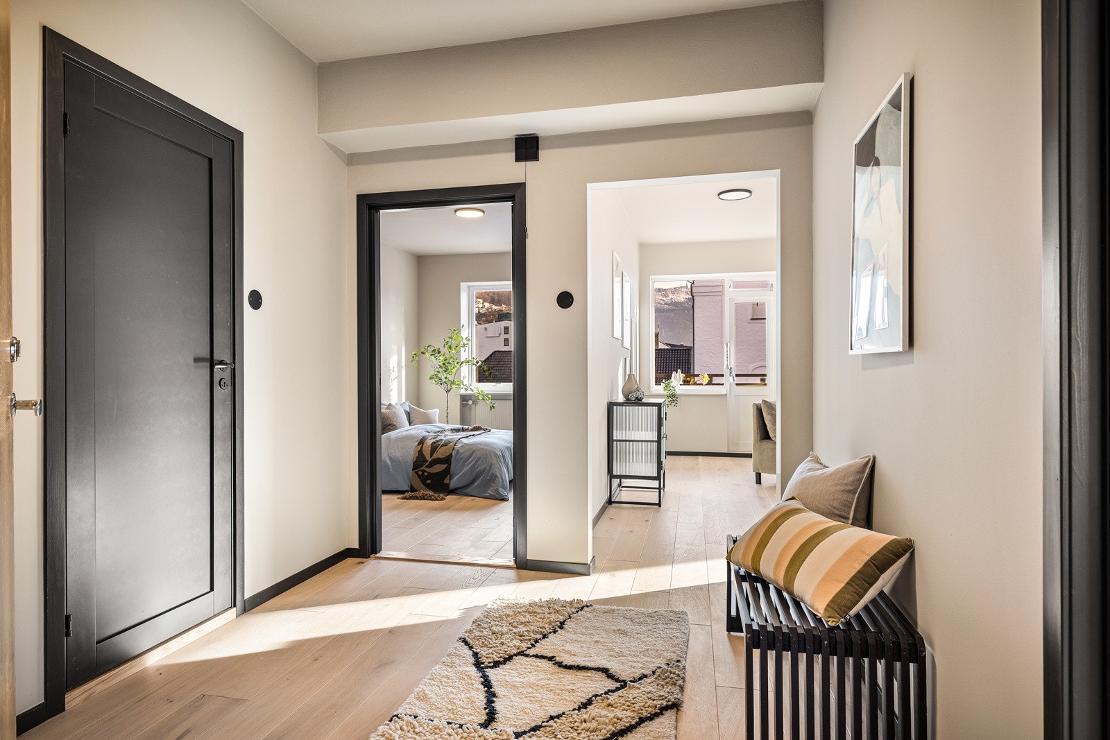 - Bygget har heis for enkel tilkomst til leilighetene - Galleribilde