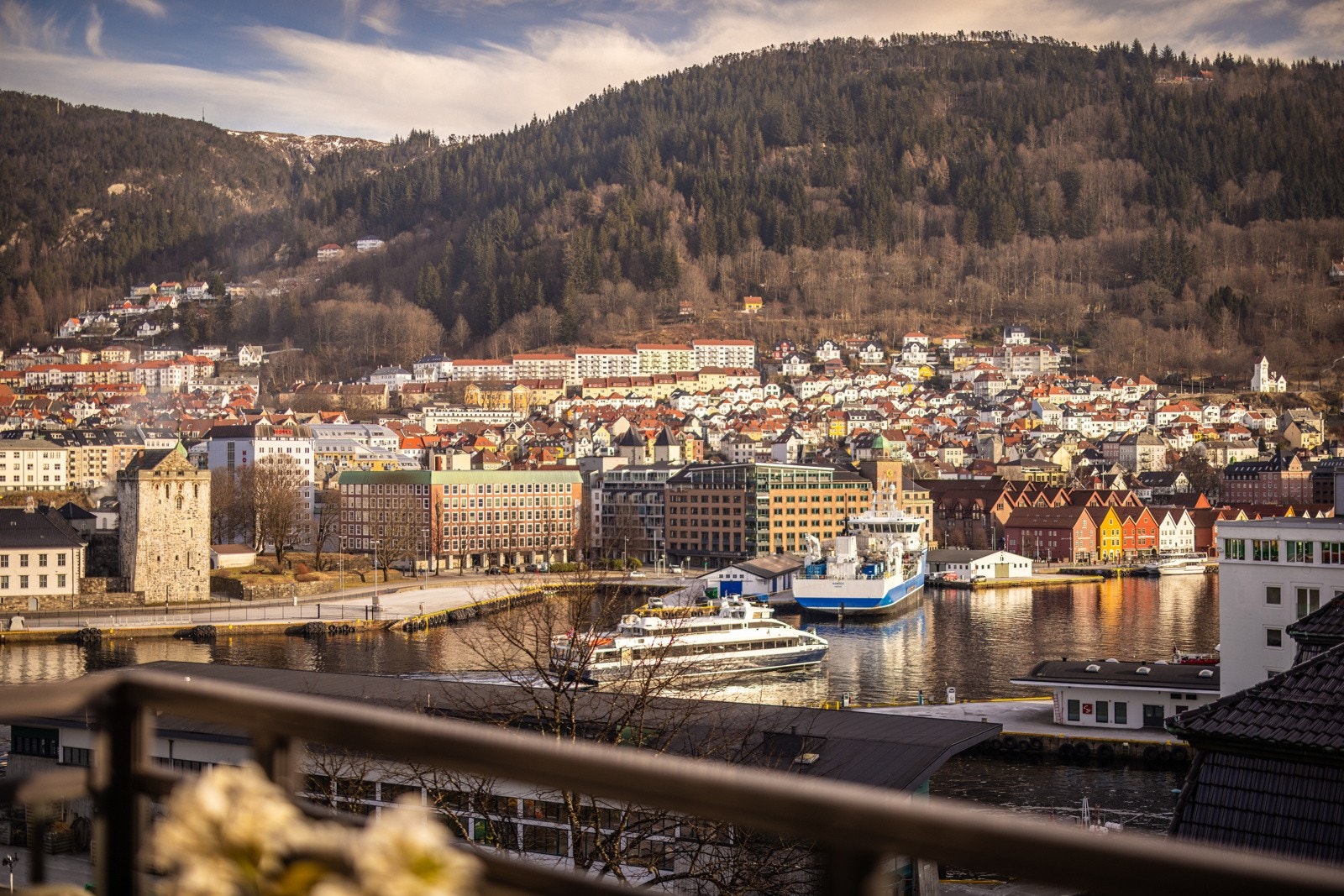 - Her får du flott utsikt over innseilingen og gode lysforhold - Galleribilde