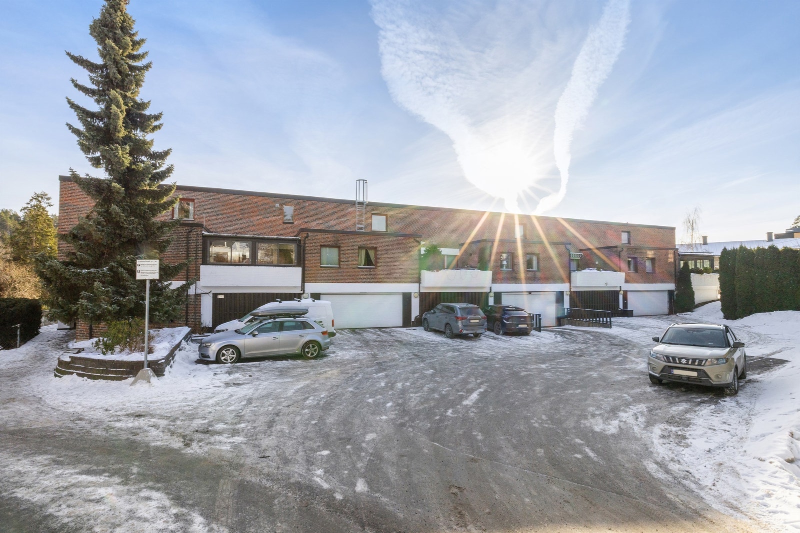 Herfra er det kun 3 minutter å gå til bussen som tar deg til Oslo S på et kvarter. Galleribilde