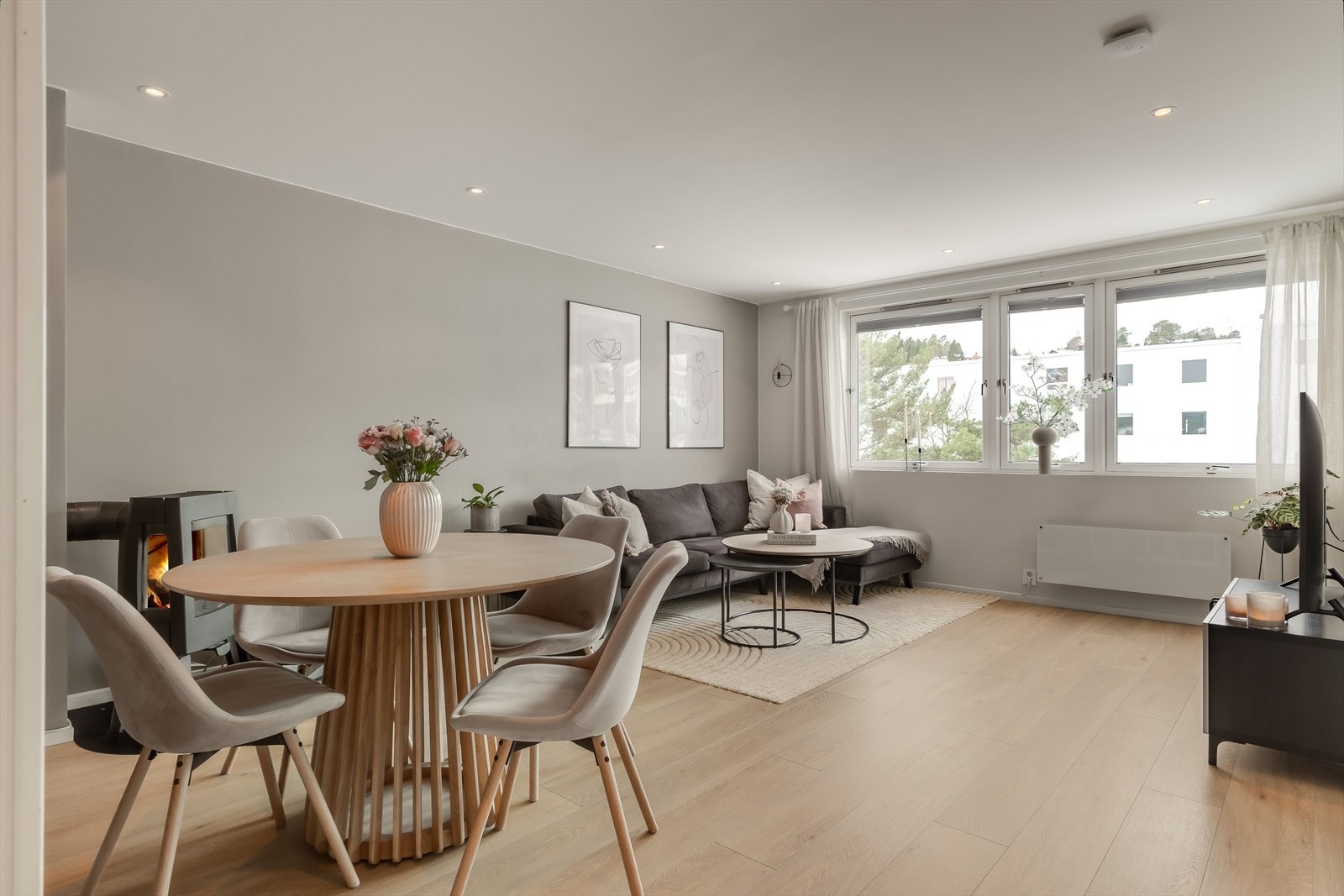 På Havstad bor du svært sentralt med kort vei til bussholdeplass, butikksenter og Nyborg barneskole. Ski- og tursti starter like utenfor. Galleribilde