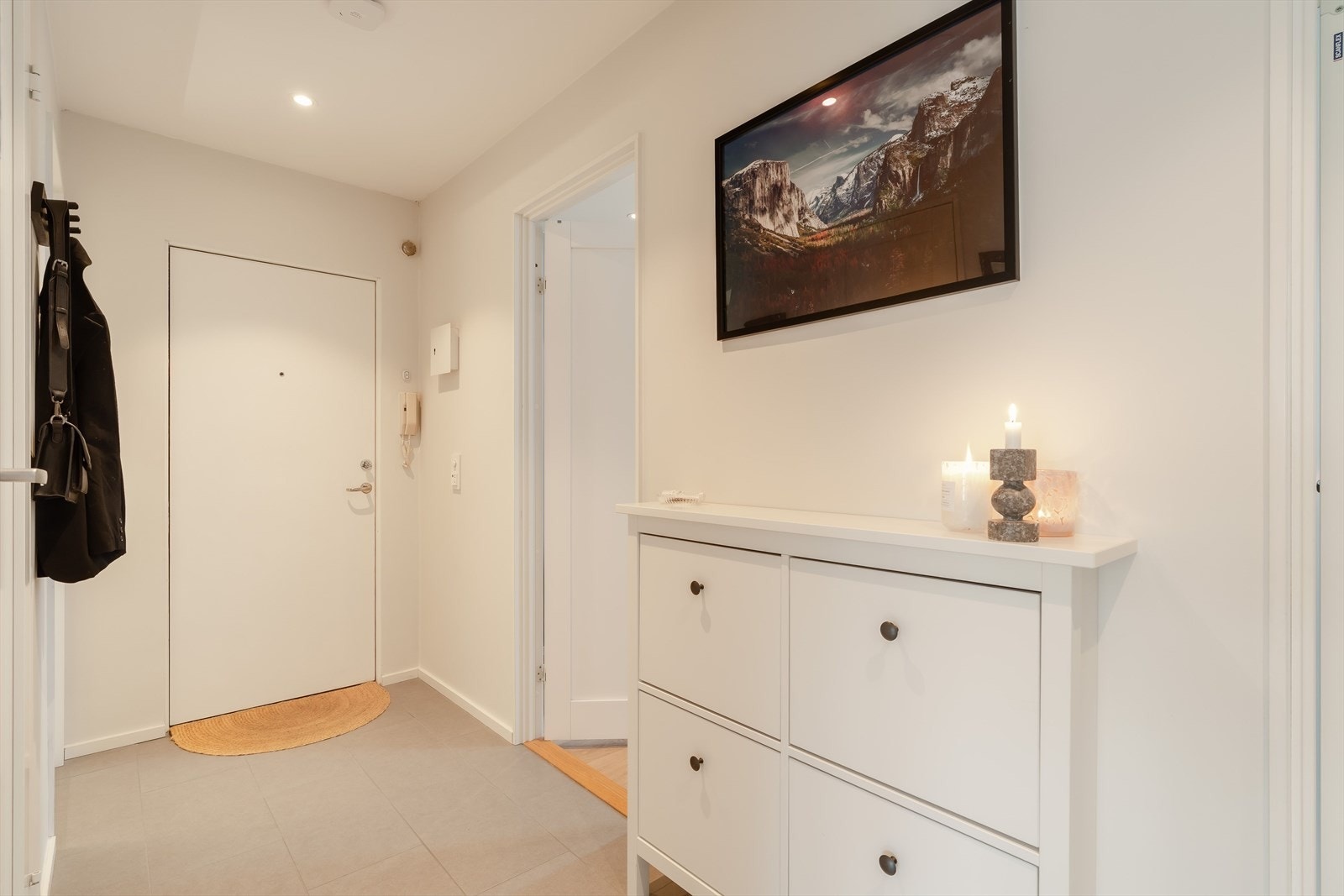 Flislagt entré med varmekabler i gulv. Galleribilde