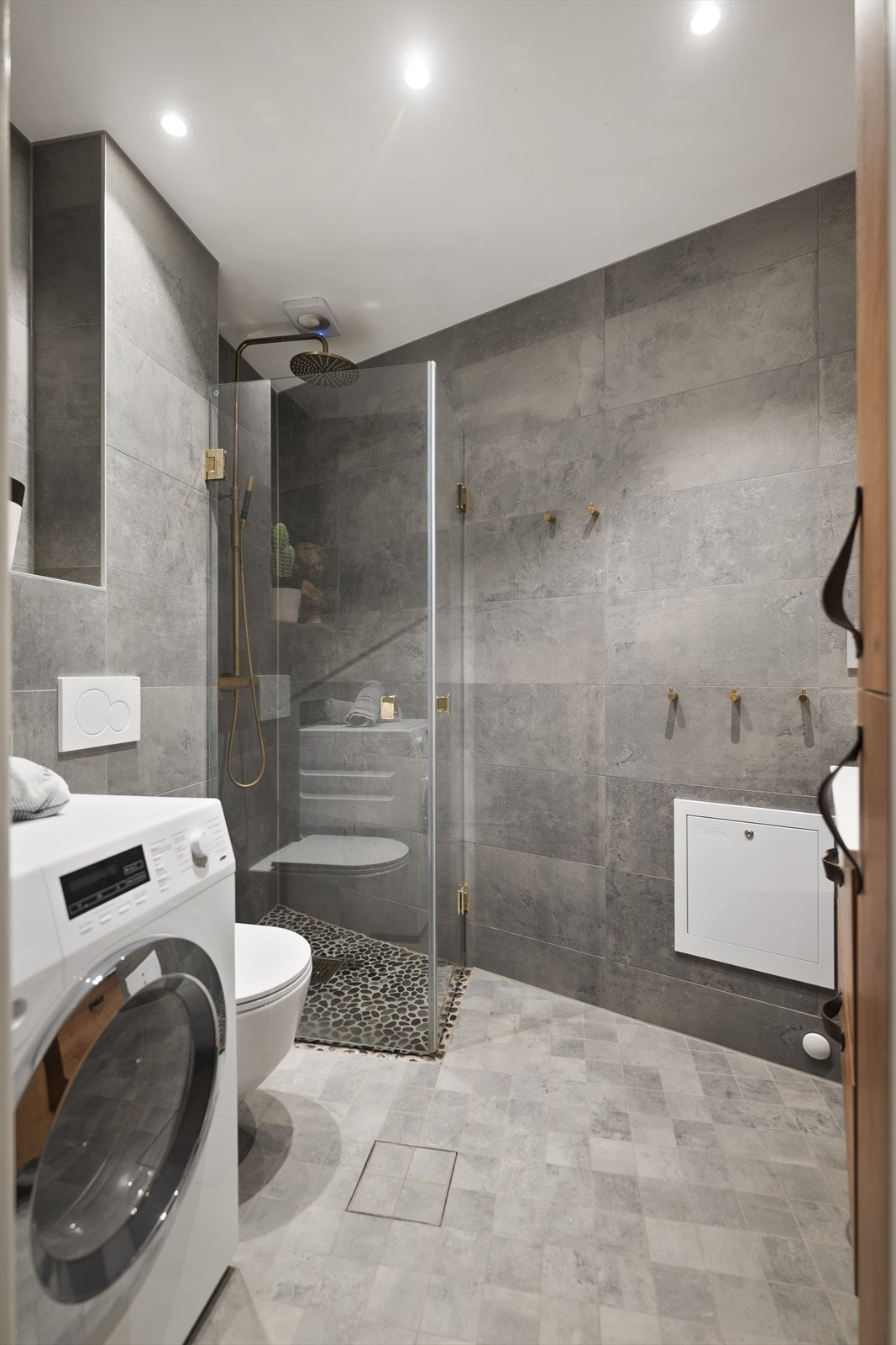 Badet ble pusset opp i 2018 i regi av borettslaget. Da ble samtidig soilrør skiftet. Ferdigattest foreligger. Galleribilde