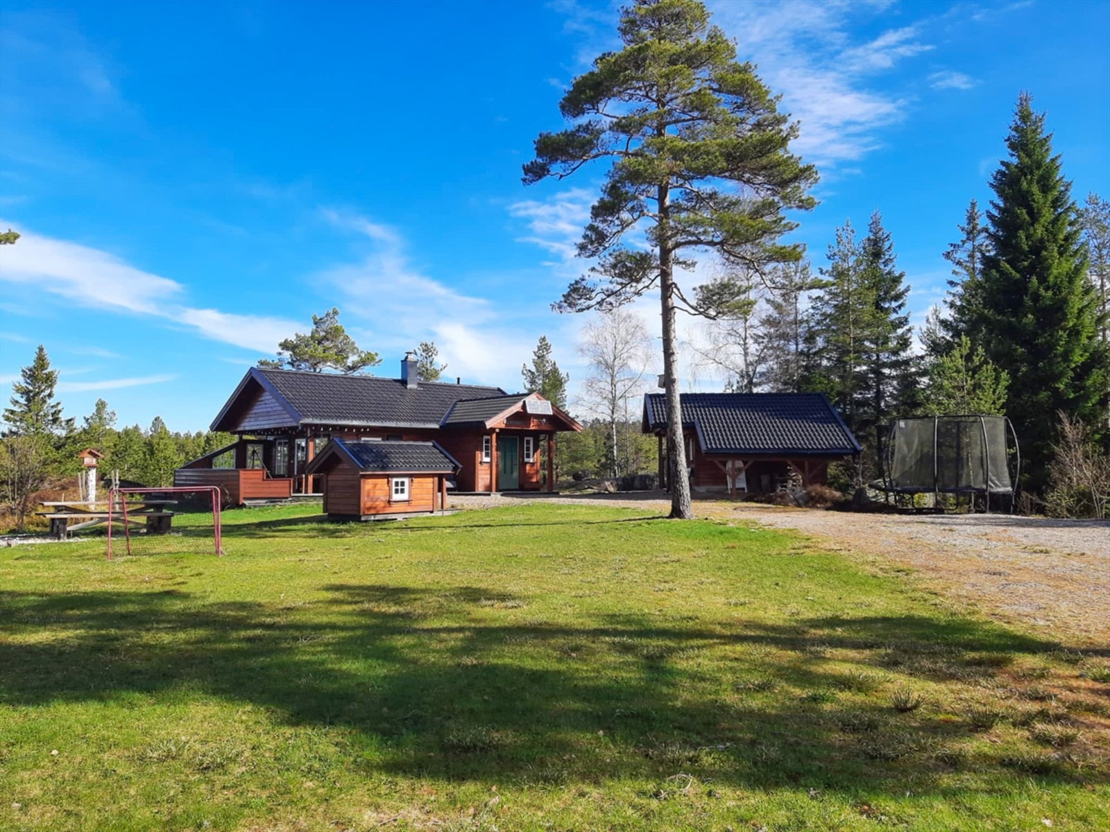 Idylllisk eiendom - sommer som vinter (selgers private bilde) Galleribilde