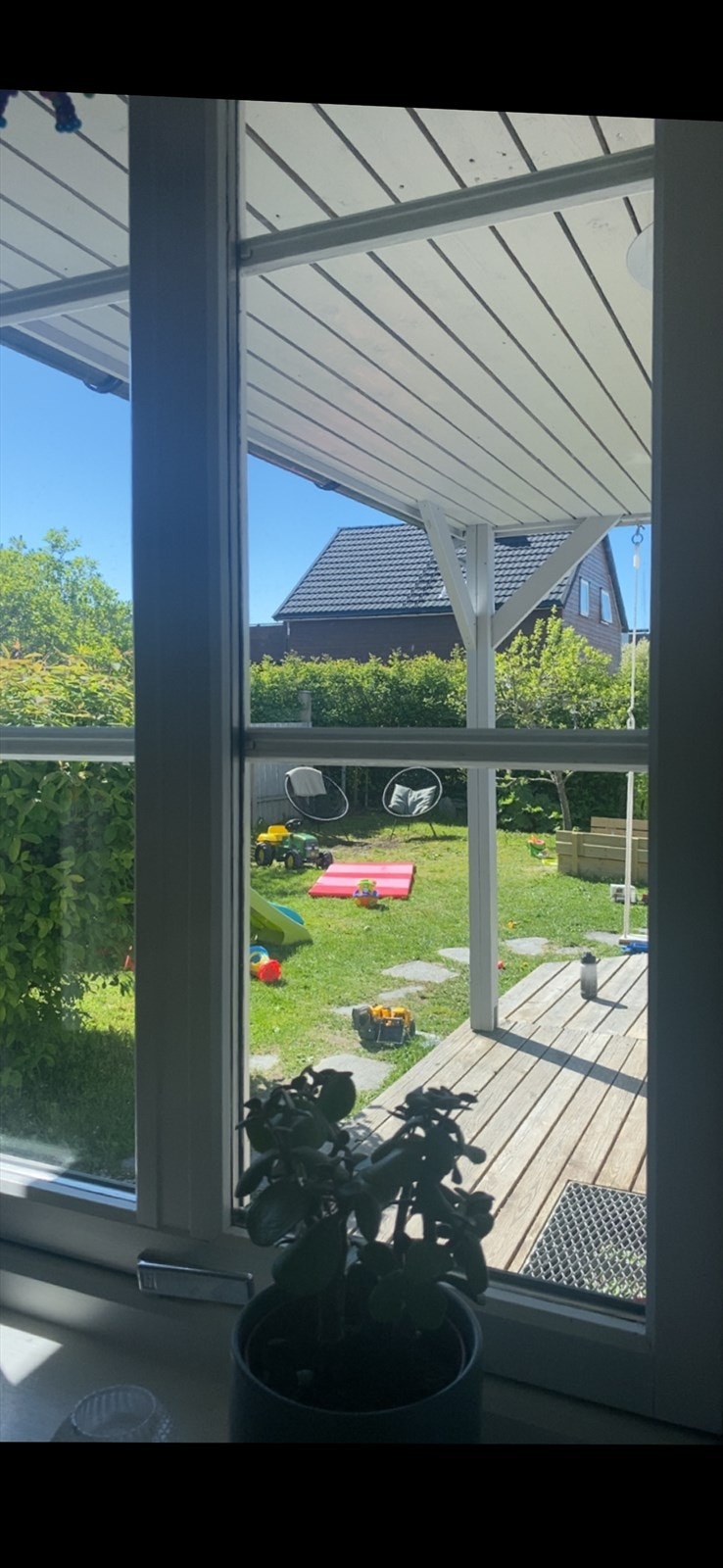 Sommerbilde tatt av selger. Galleribilde