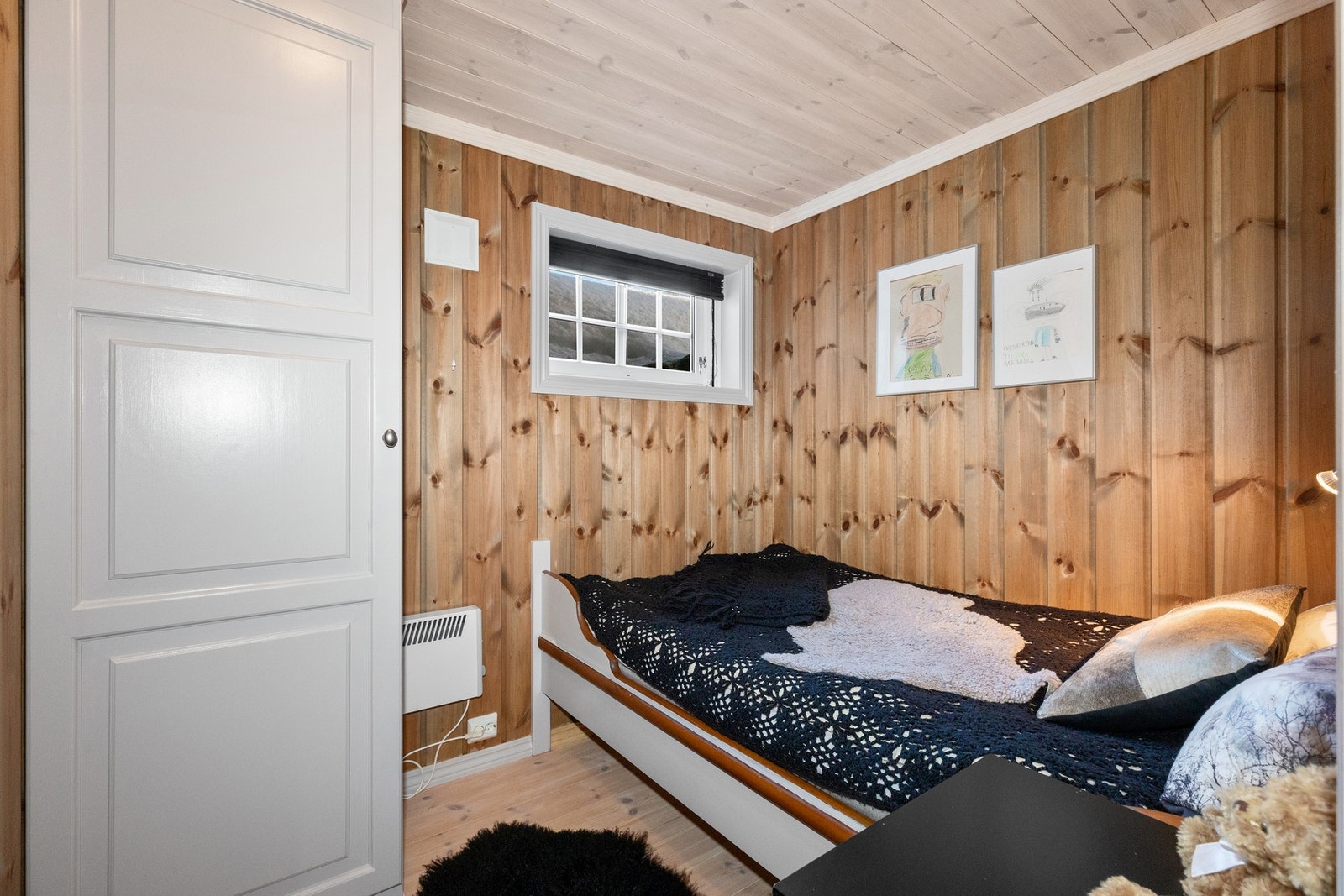 Det tredje soverommet har plassbygd seng med 120 cm bredde Galleribilde