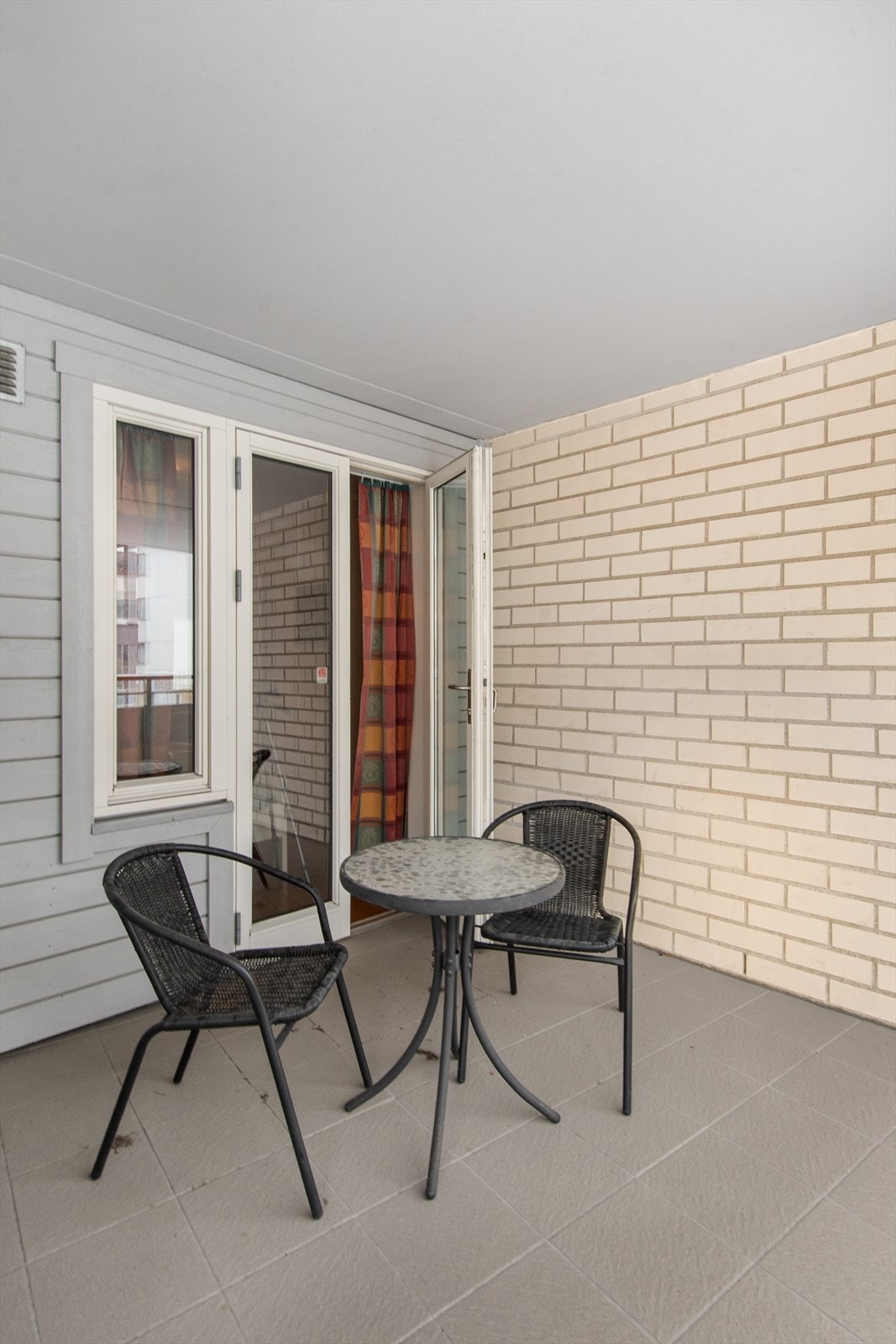 Her er det ypperlig å tilbringe morgenen med en god kopp kaffe og dagens nyheter! Galleribilde