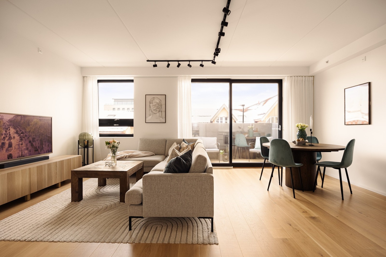 Magnus Grasmo v/EIE eiendomsmegling har gleden av å presentere Sørumsgata 1A!
Foto: Fredrik Hansson Galleribilde