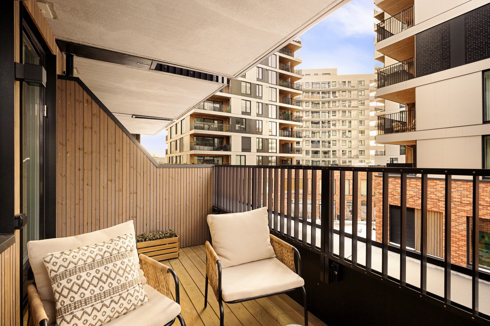 Her kan du nyte ettermiddag og kveld i rolige omgivelser. Galleribilde