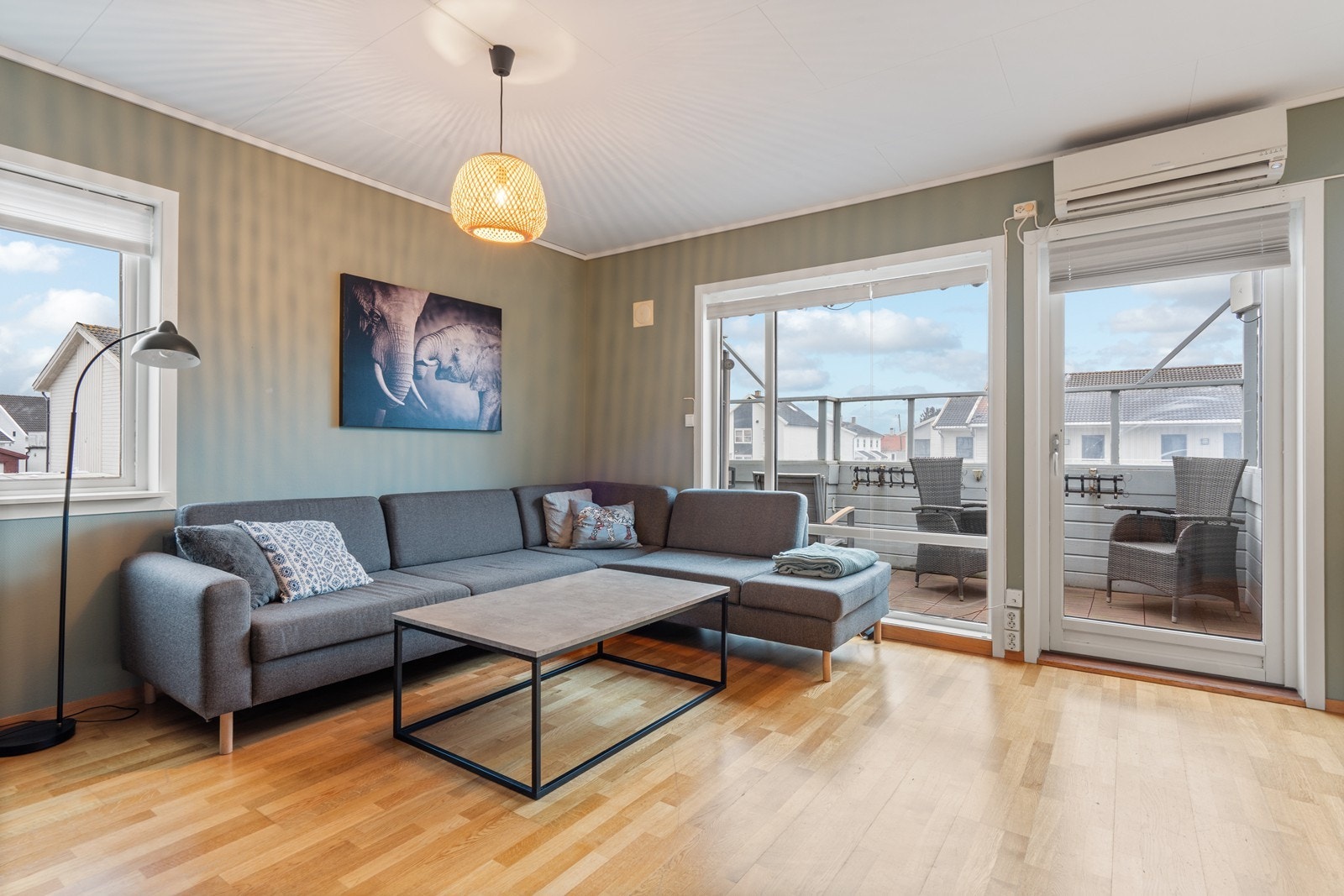 Leiligheten er malt i delikate farger. Galleribilde