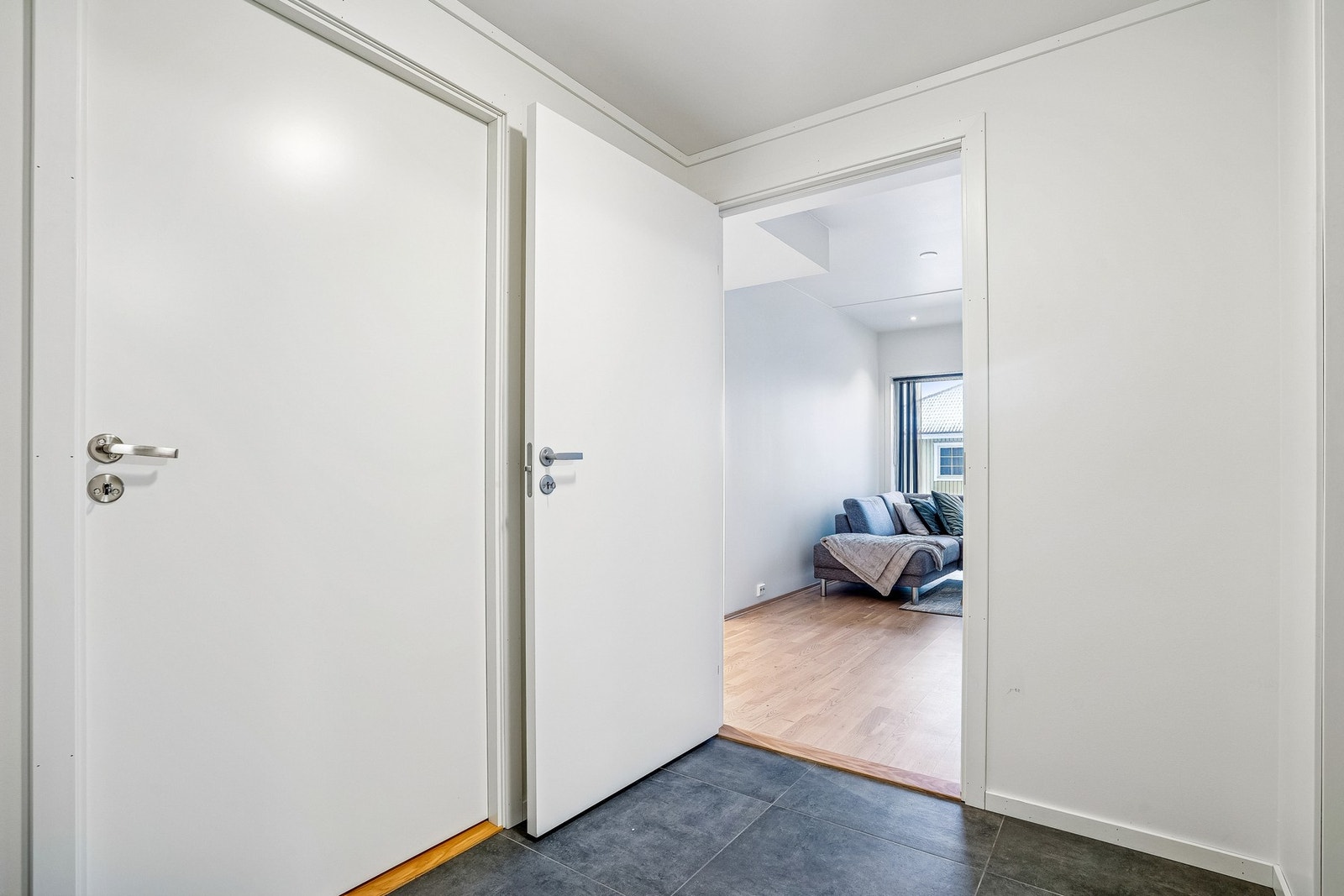 Leiligheten har vannbåren gulvvarme i alle rom bortsett fra soverom og bod. Galleribilde