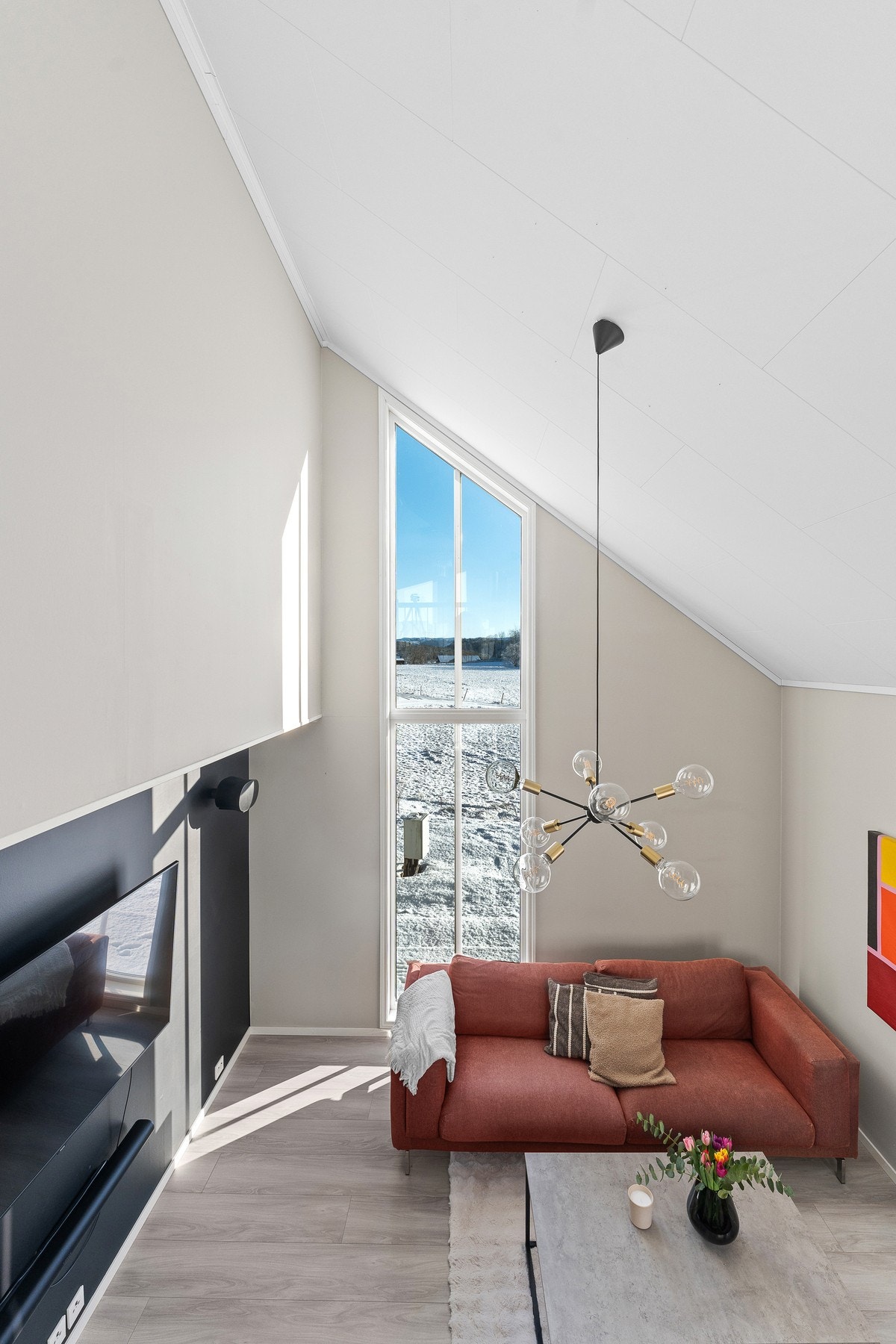 Den gode takhøyden skaper en romslig og flott atmosfære Galleribilde