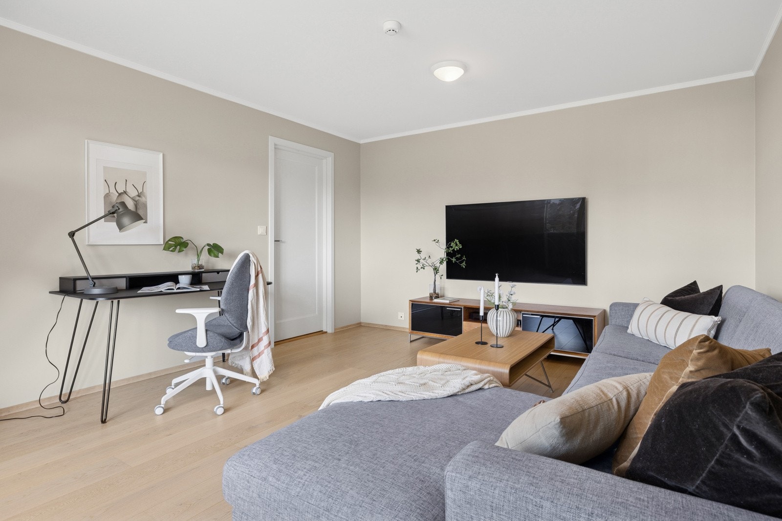 U. etasje: I kjellerstue er det mulig å montere kjøkken hvis man ønsker å lage en utleiedel Galleribilde