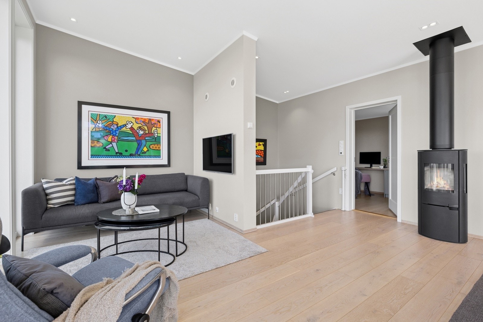 2. etasje: Stue Galleribilde