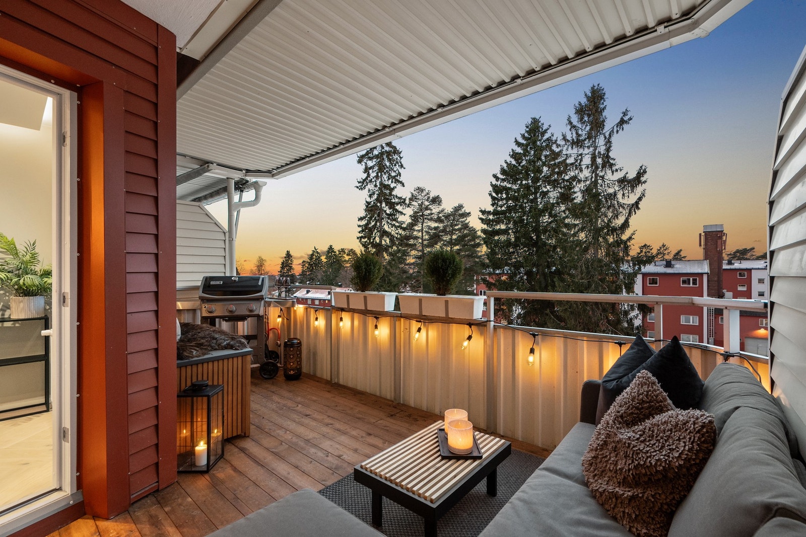 Solrik vestvendt balkong Galleribilde