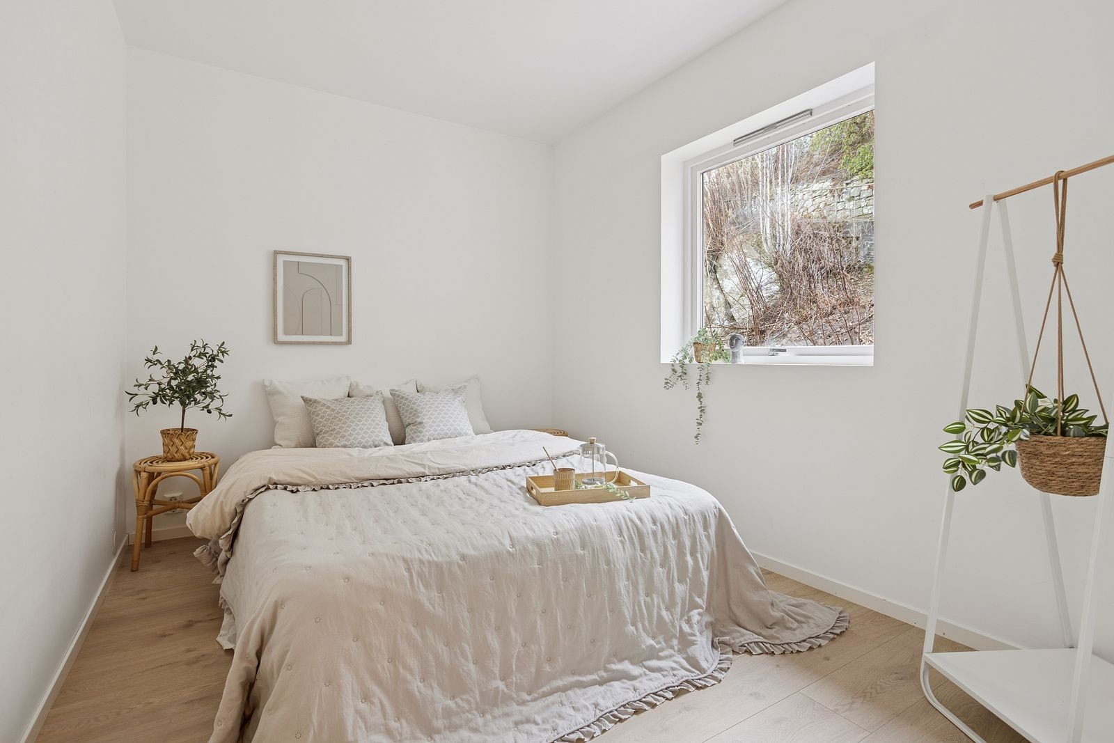 Soverommet i andre etasje er på 9 m² og har moderne overflater fra 2016. Galleribilde