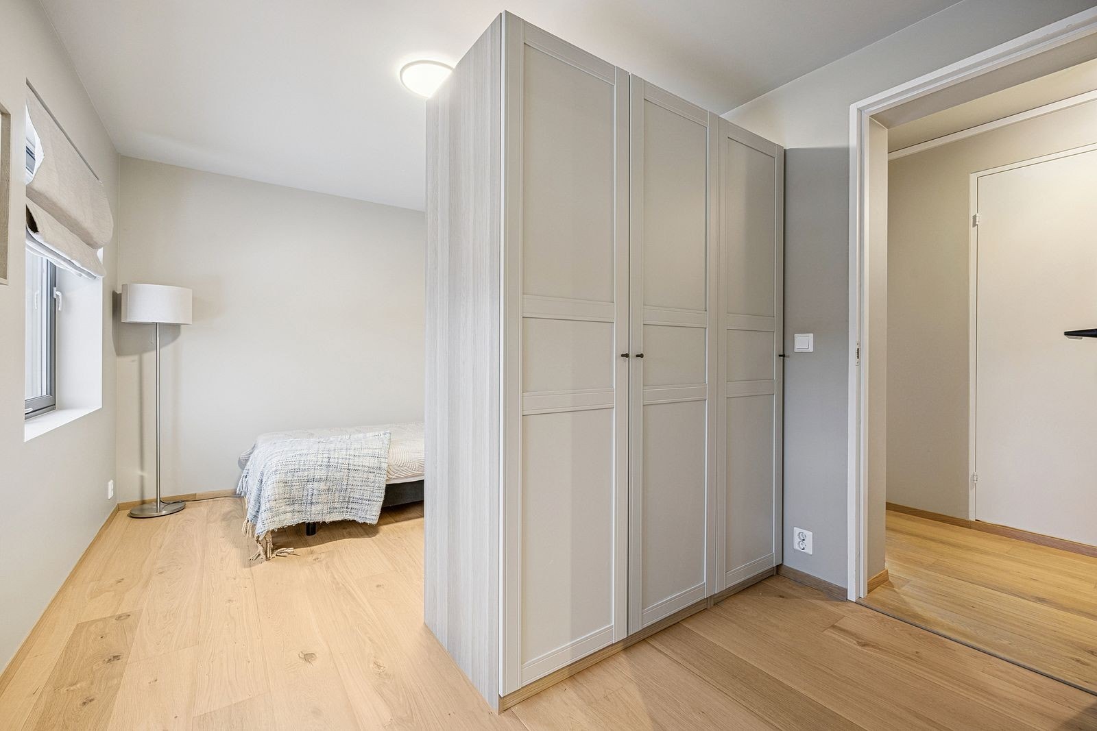 Entré og soverom Galleribilde