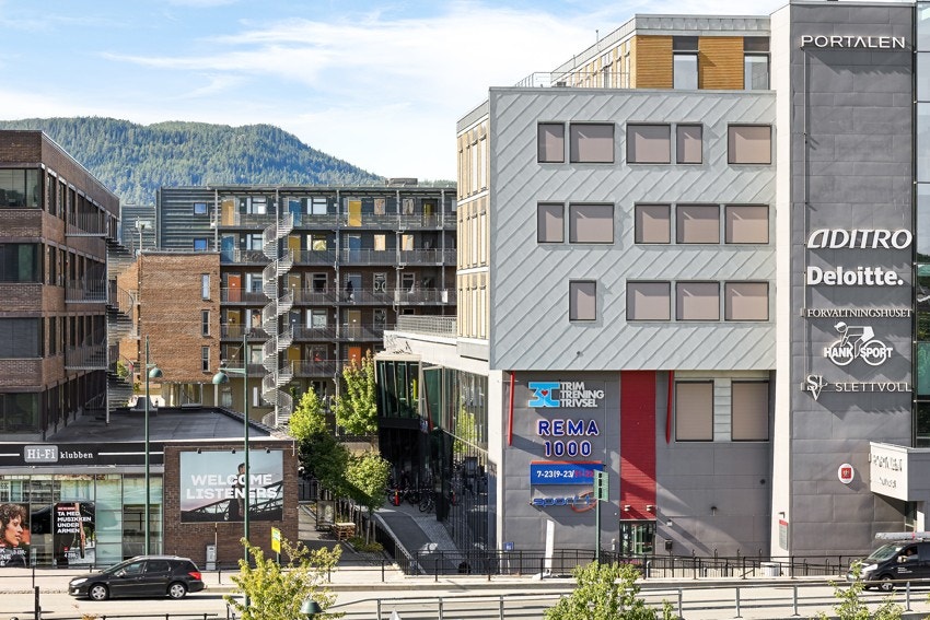 Ved Portalen på Solsiden finnes det en større Rema 1000 og treningssenteret 3T. Galleribilde