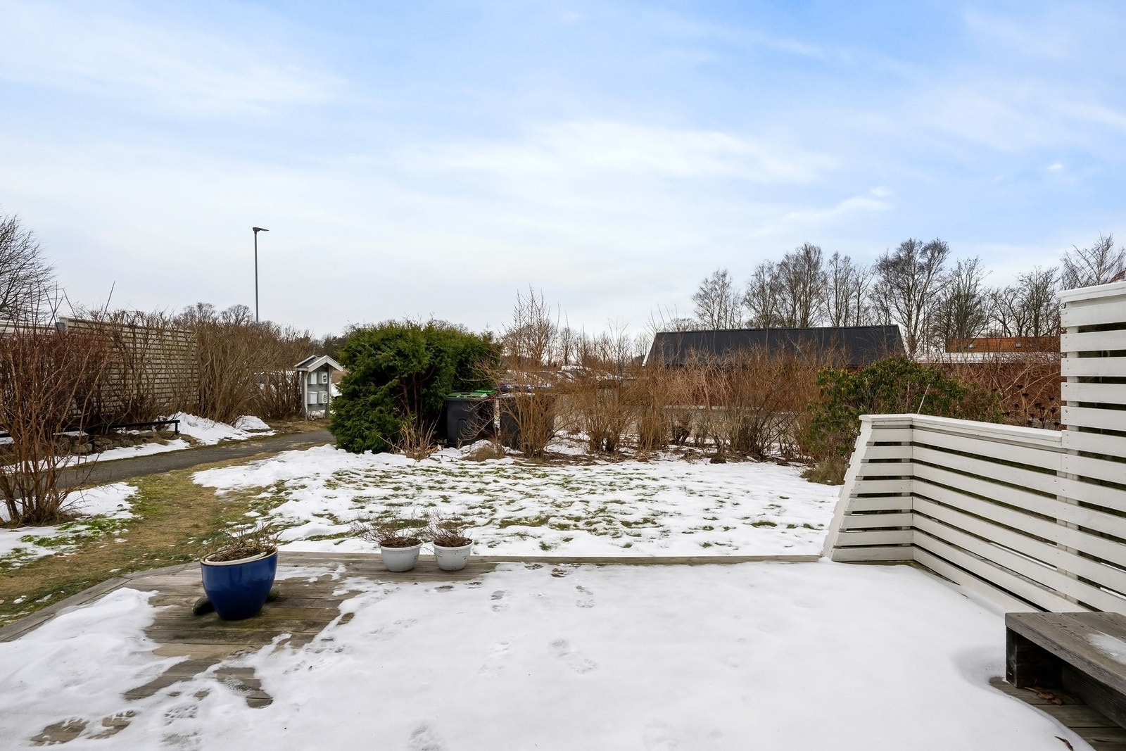 Felles hagen, perfekt for deg med små barn eller firbeinte Galleribilde