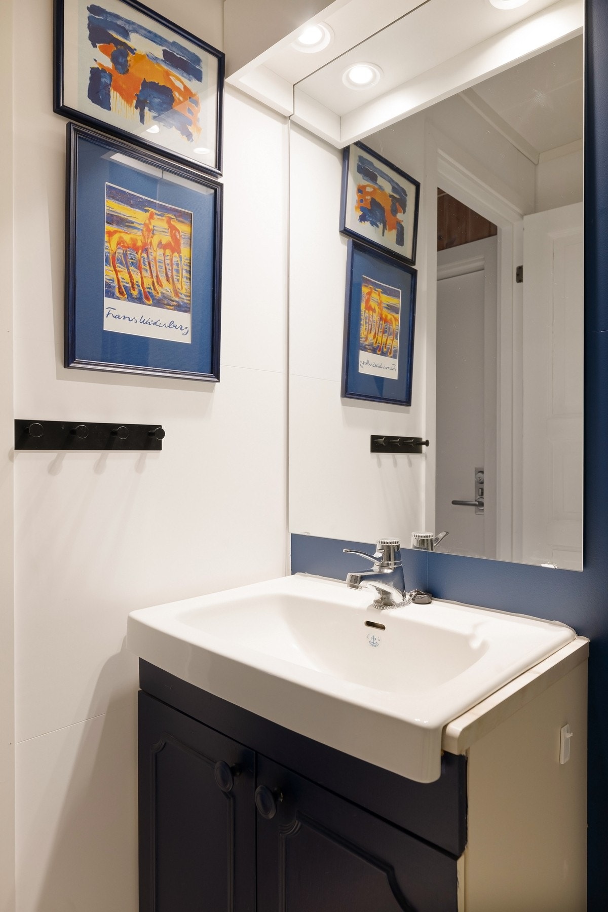 Stilig og enkelt innredet Galleribilde