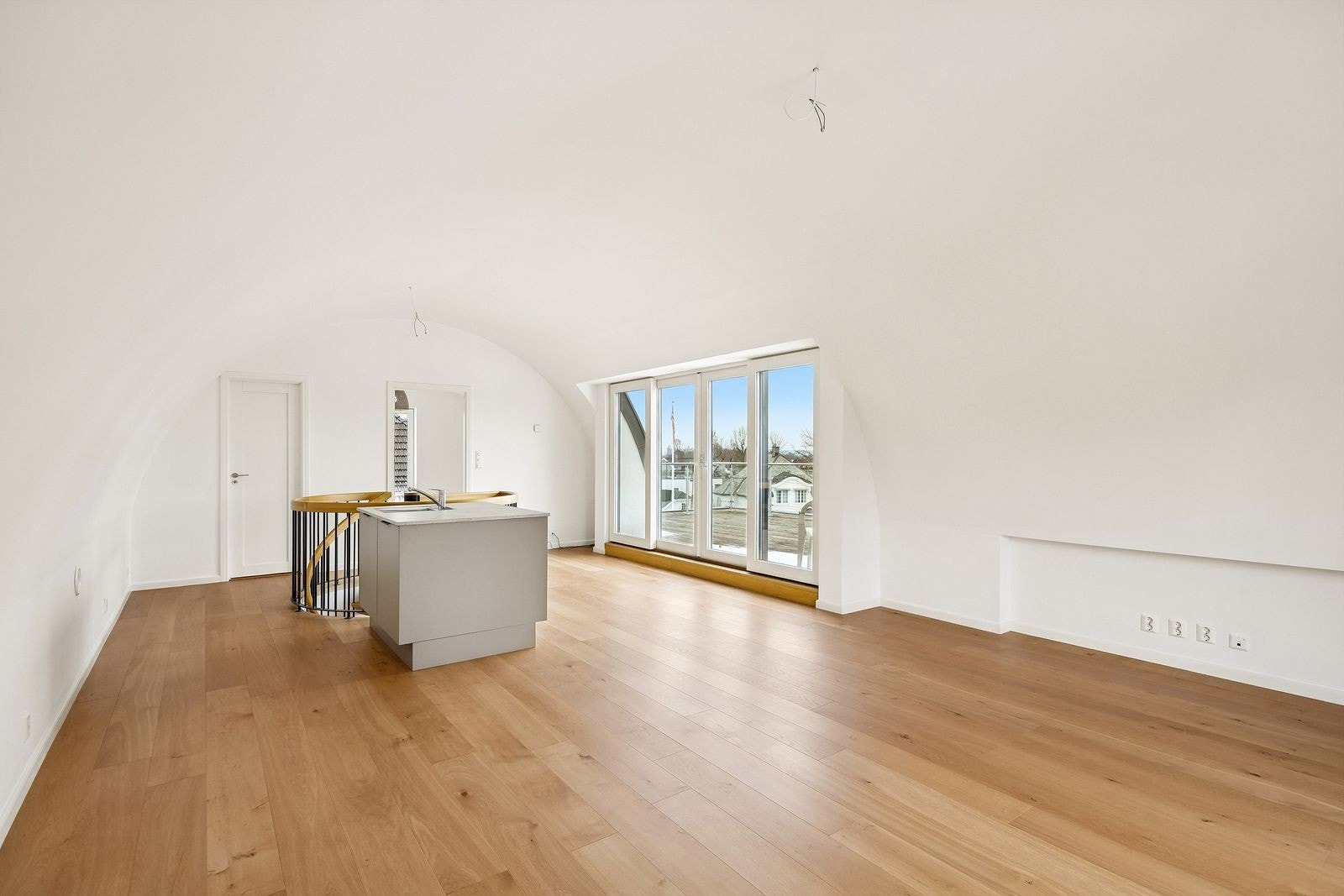 Stue/oppholdsrom i 3 etasje med utgang til takterrasse Galleribilde